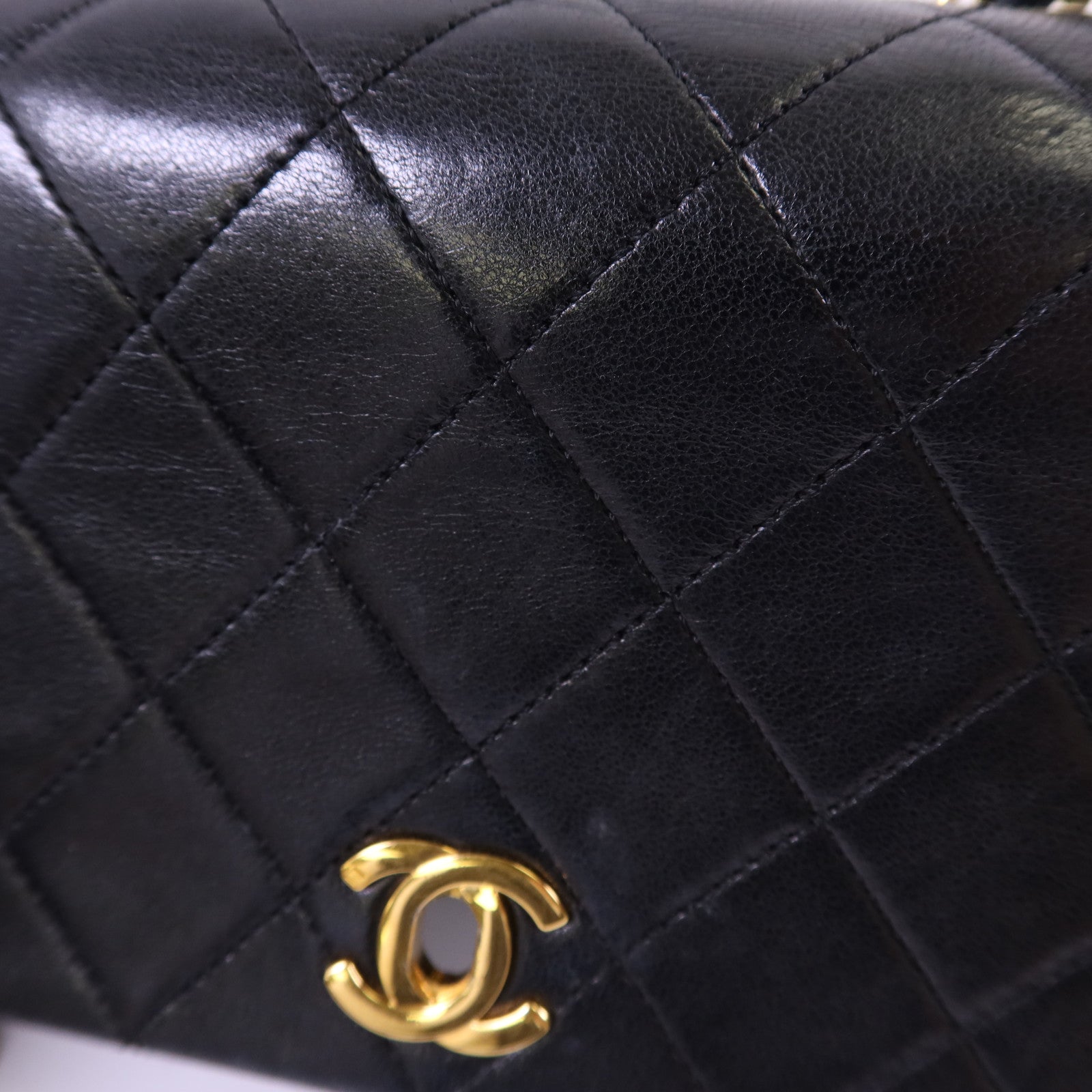 CHANEL 牛皮皮革Chain Shoulder Bag金扣鏈帶肩背袋