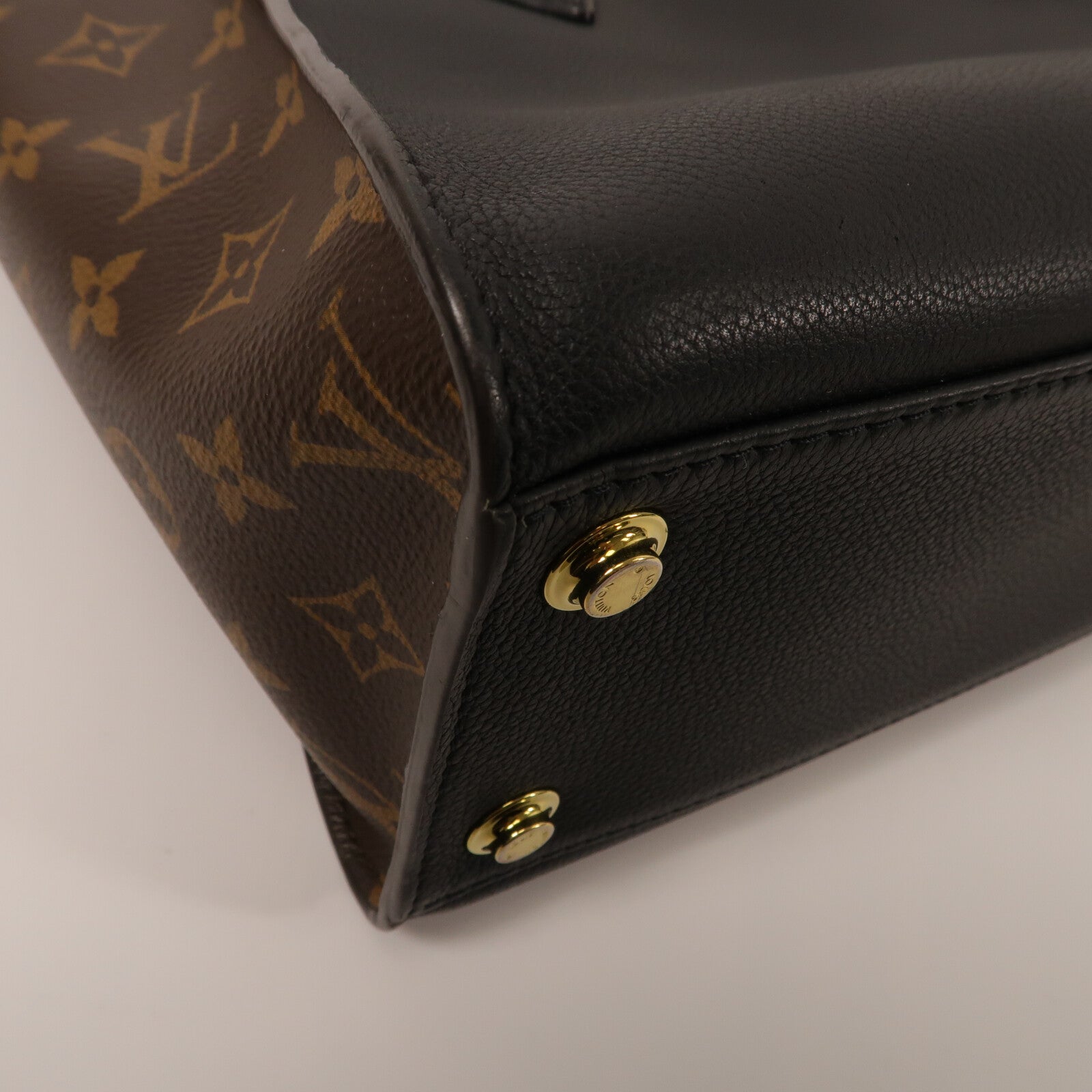 LOUIS VUITTON Monogram/牛皮皮革On My Side MM手挽肩背兩用袋
