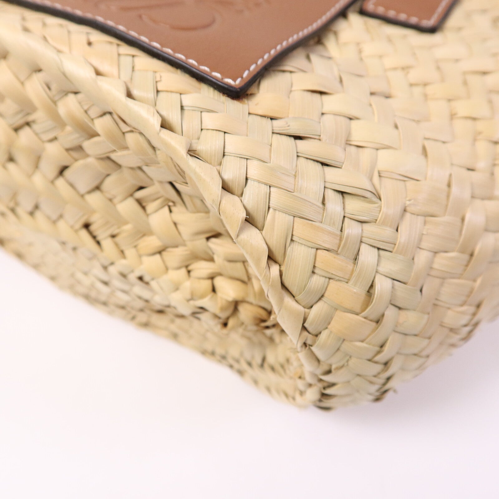 LOEWE 【激減優惠】牛皮皮革/藤料Basket Bag銀扣肩背袋