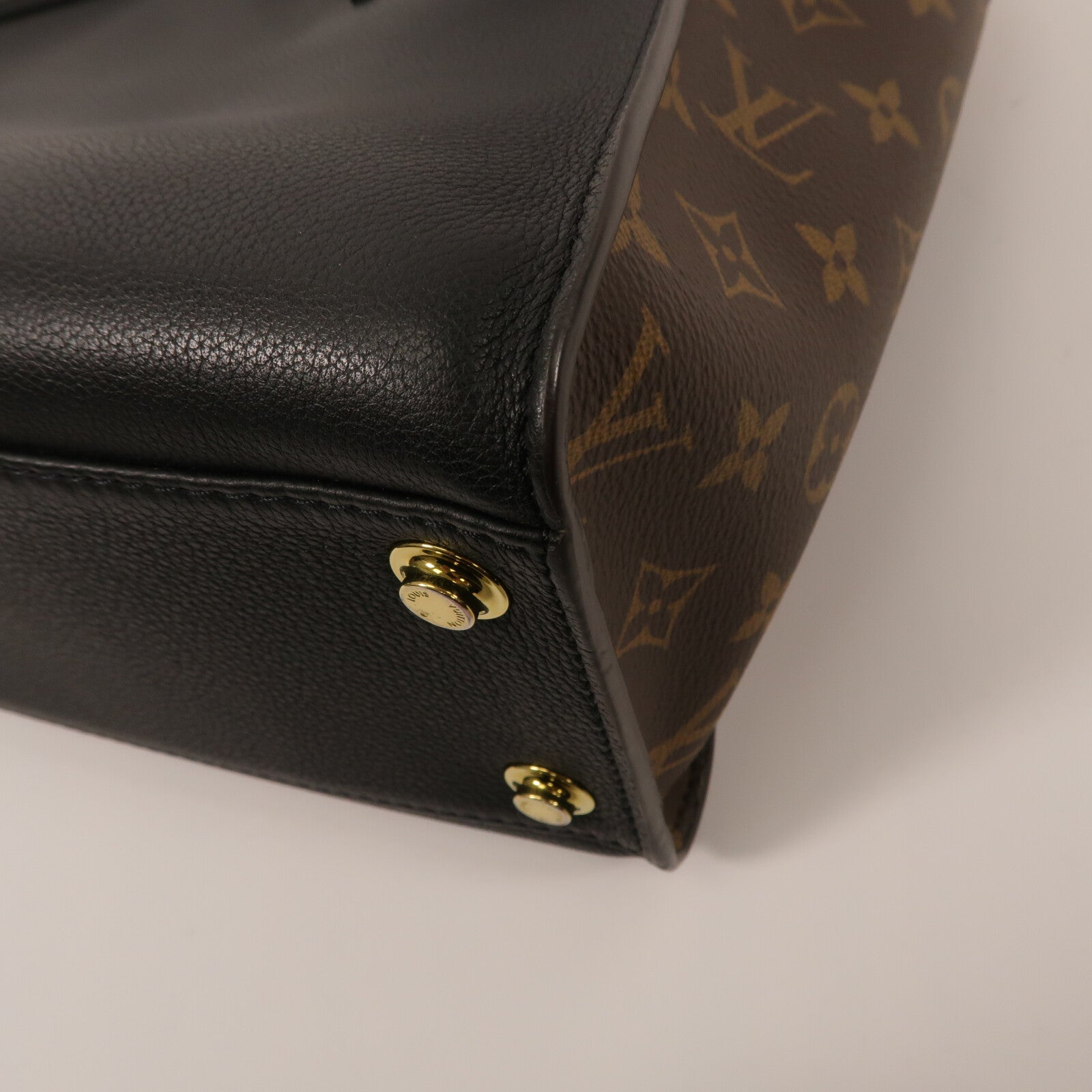 LOUIS VUITTON Monogram/牛皮皮革On My Side MM手挽肩背兩用袋