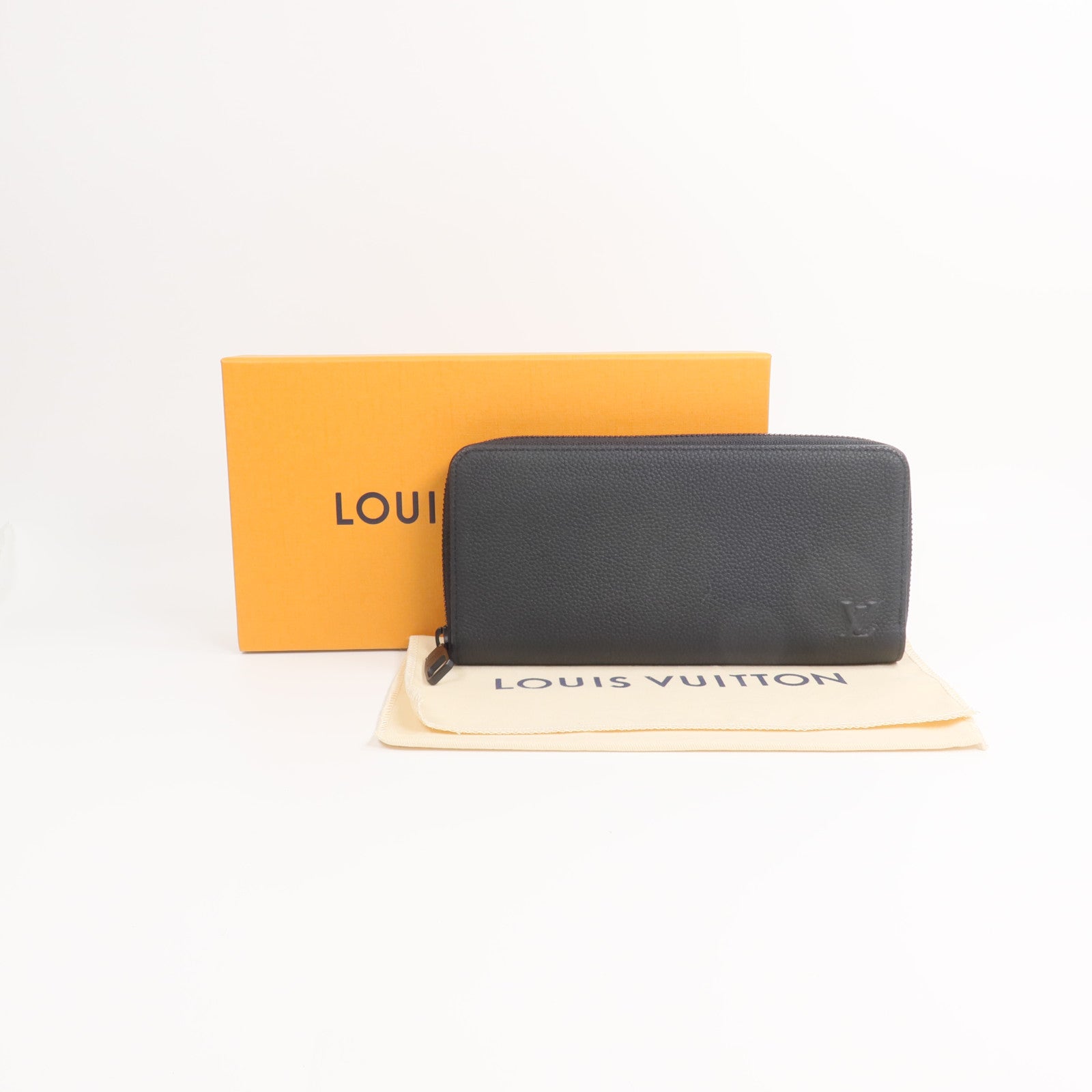 LOUIS VUITTON Aerogram Zippy Wallet Horizontal長錢包