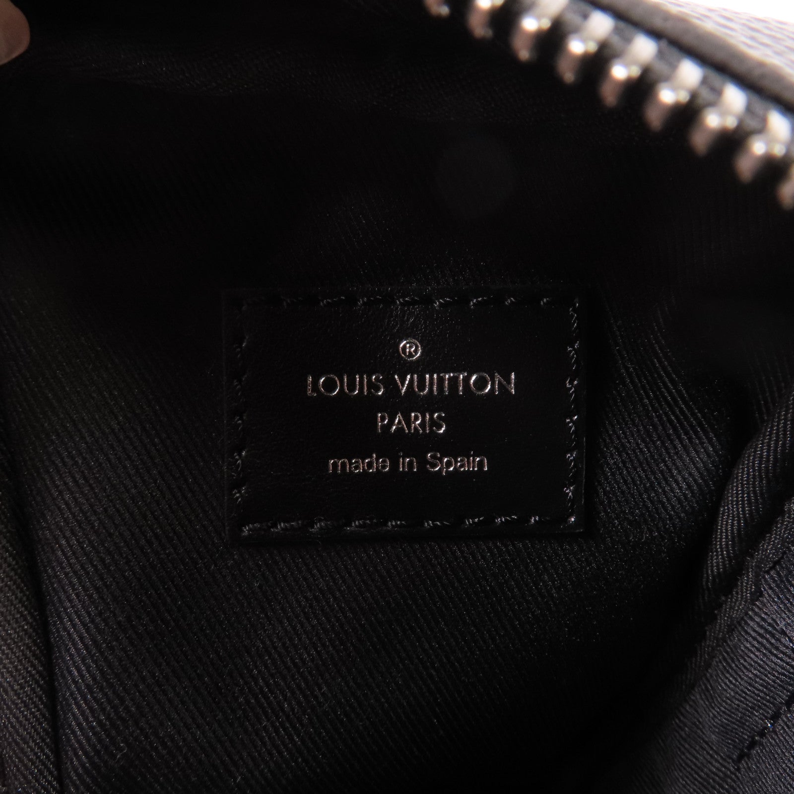 LOUIS VUITTON Monogram Eclipse Reverse Double Phone Pouch NM銀扣肩背袋