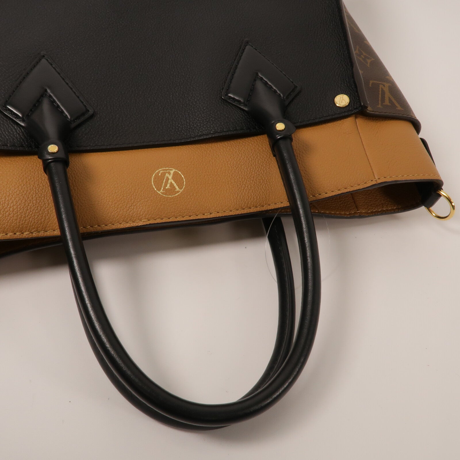 LOUIS VUITTON Monogram/牛皮皮革On My Side MM手挽肩背兩用袋