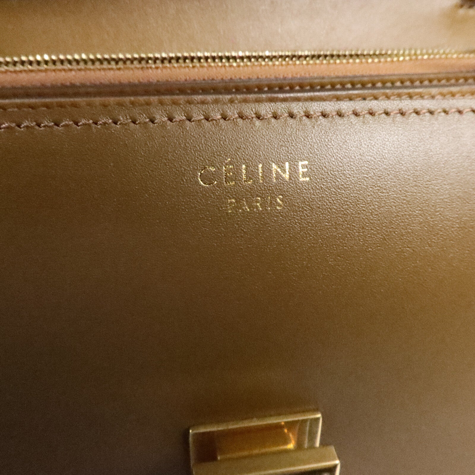 CELINE 牛皮皮革Classic Box Medium肩背袋