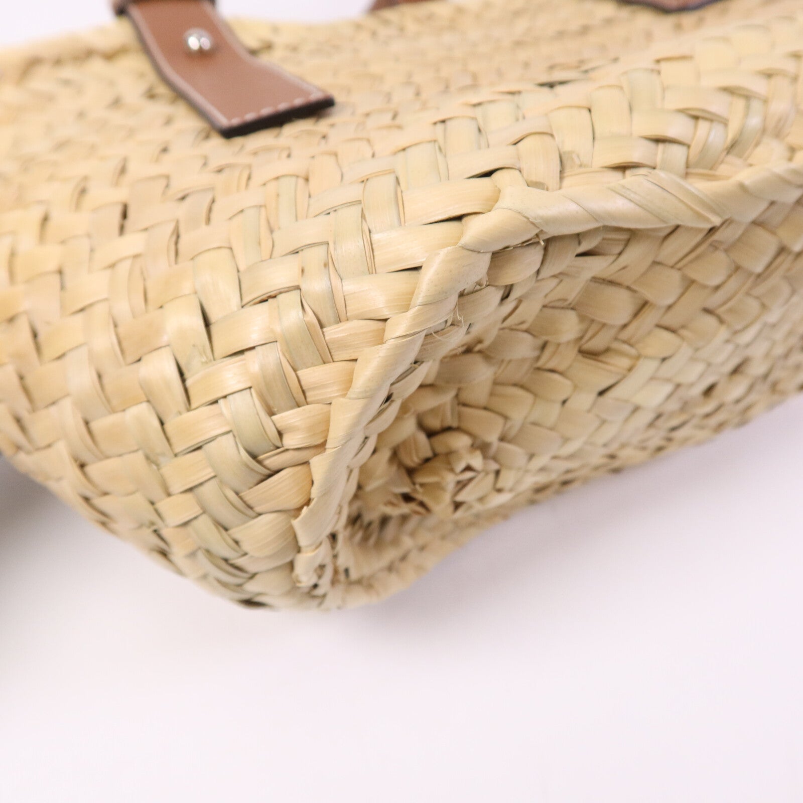 LOEWE 【激減優惠】牛皮皮革/藤料Basket Bag銀扣肩背袋