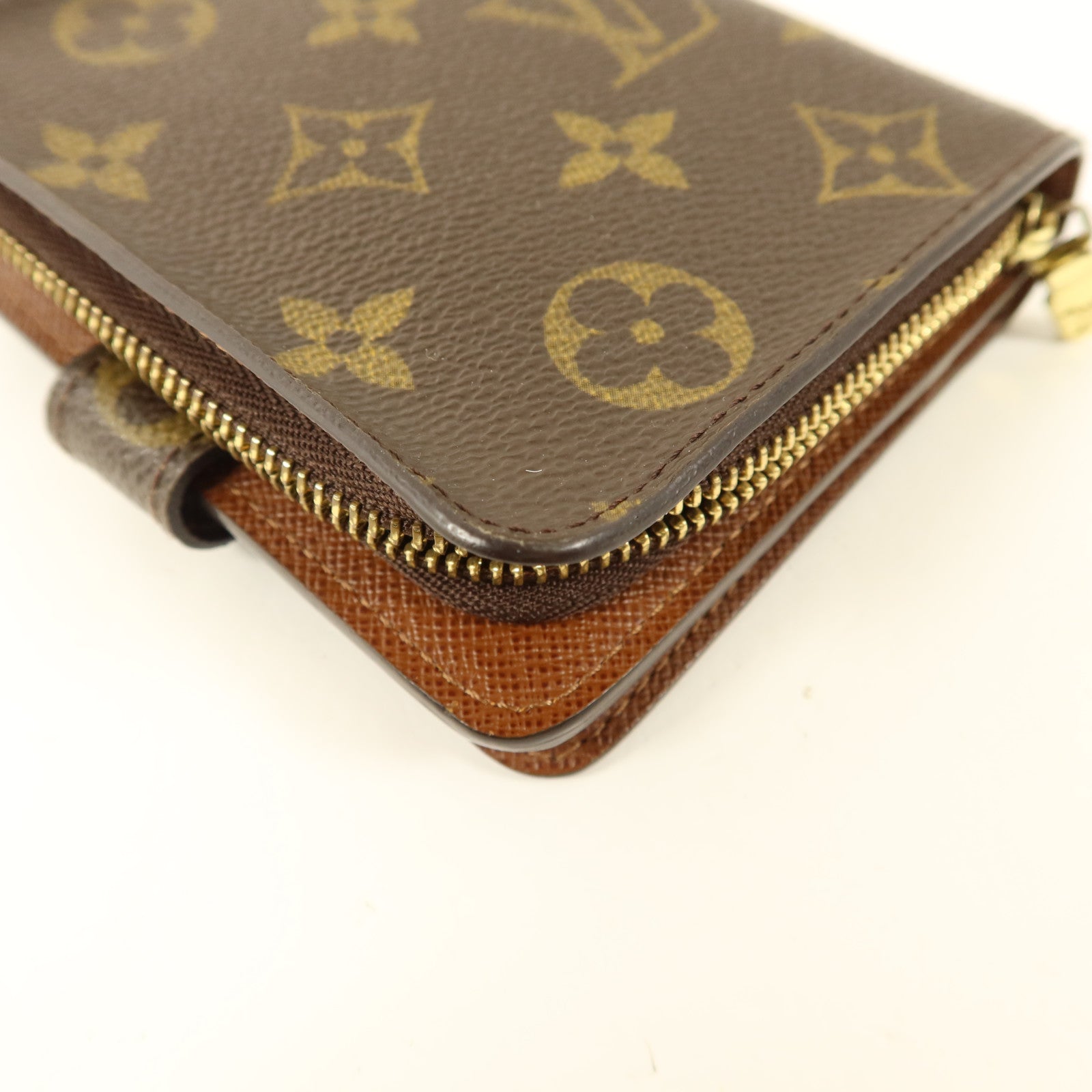 LOUIS VUITTON Monogram Compact Zipper Wallet金扣錢包