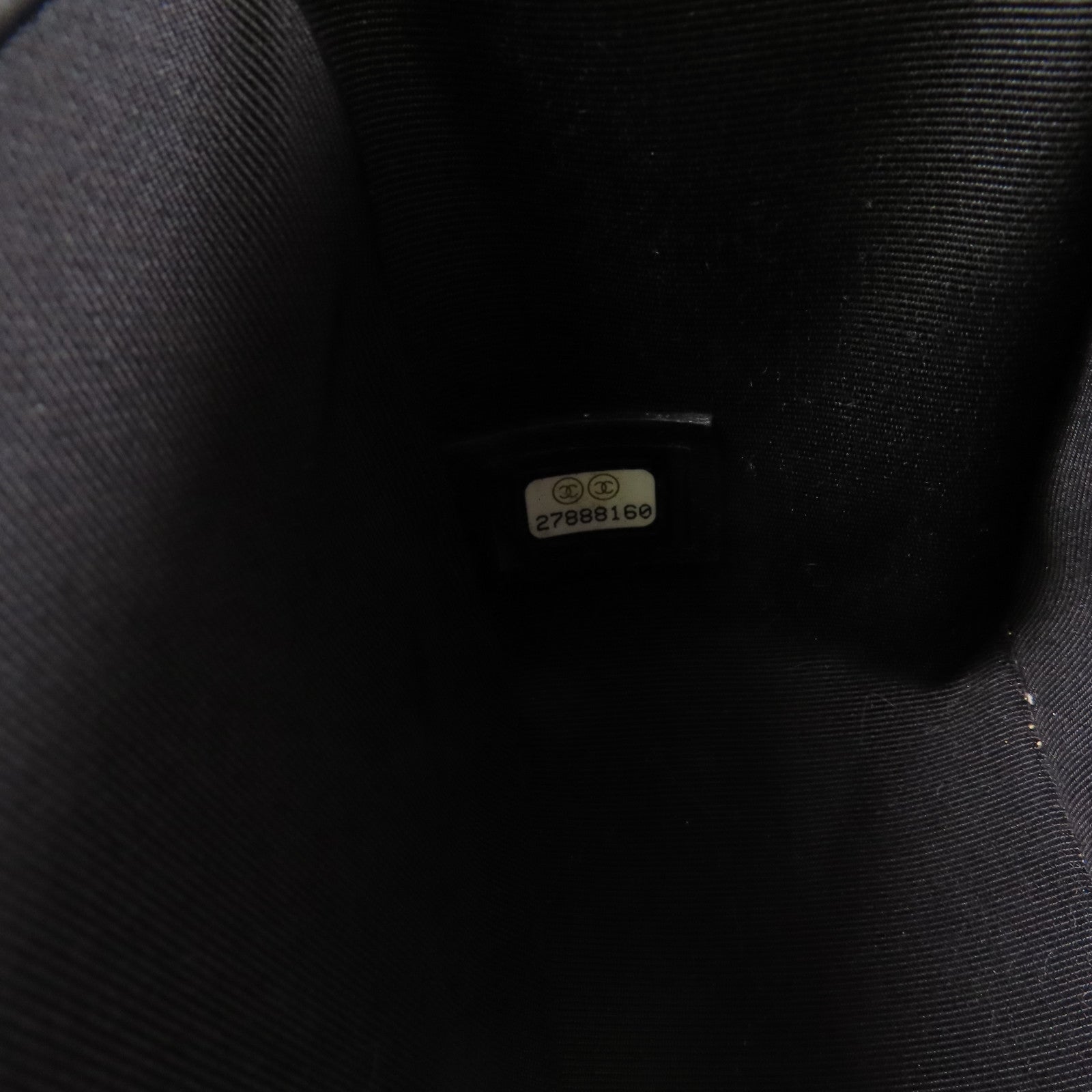 CHANEL 牛皮皮革Boy 25銀扣鏈帶肩背袋