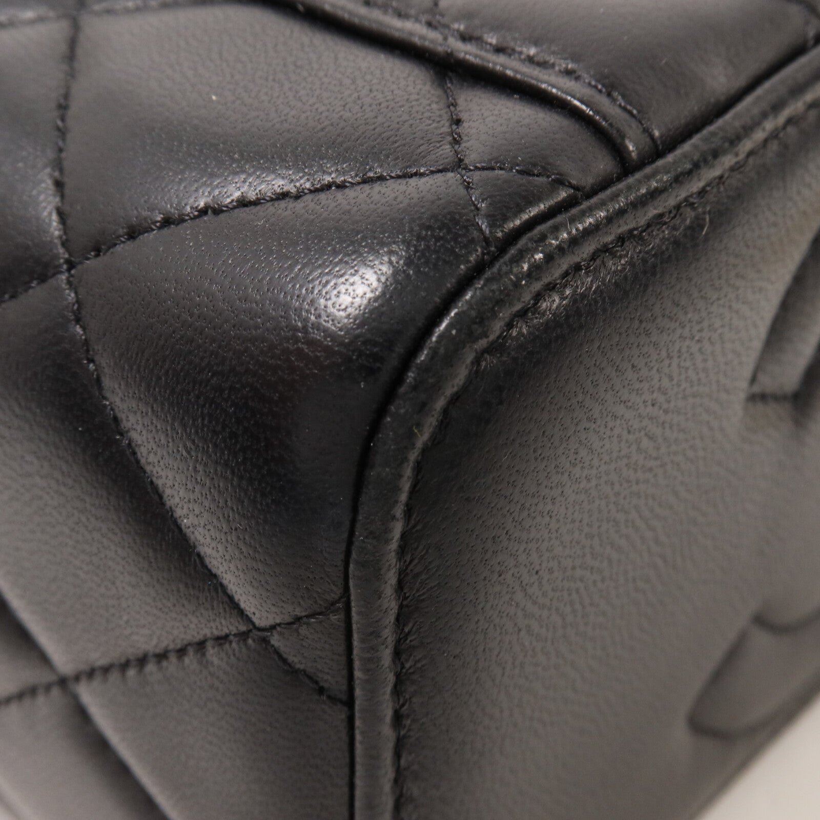 CHANEL 羊皮皮革Vanity Case鏈帶肩背袋
