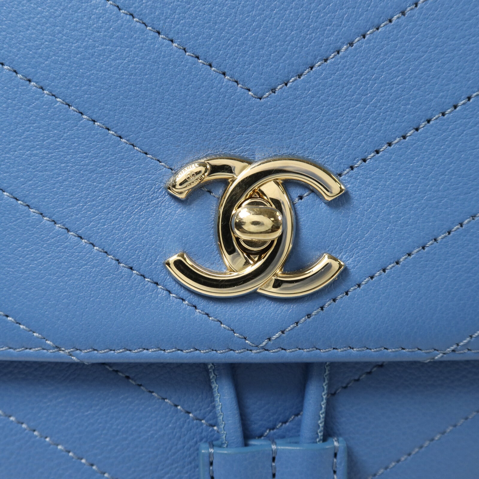 CHANEL 【激減優惠】牛皮皮革Backpack金扣鏈帶背包