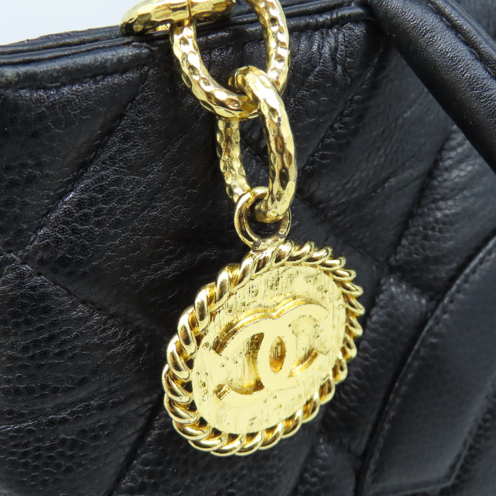 CHANEL 【激減優惠】菱格牛皮皮革Vintage Handbag金扣手挽袋黑色
