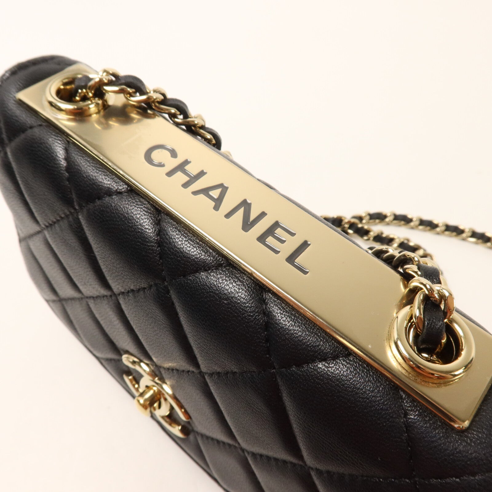 CHANEL 羊皮皮革Trendy CC Wallet On Chain鏈帶肩背袋