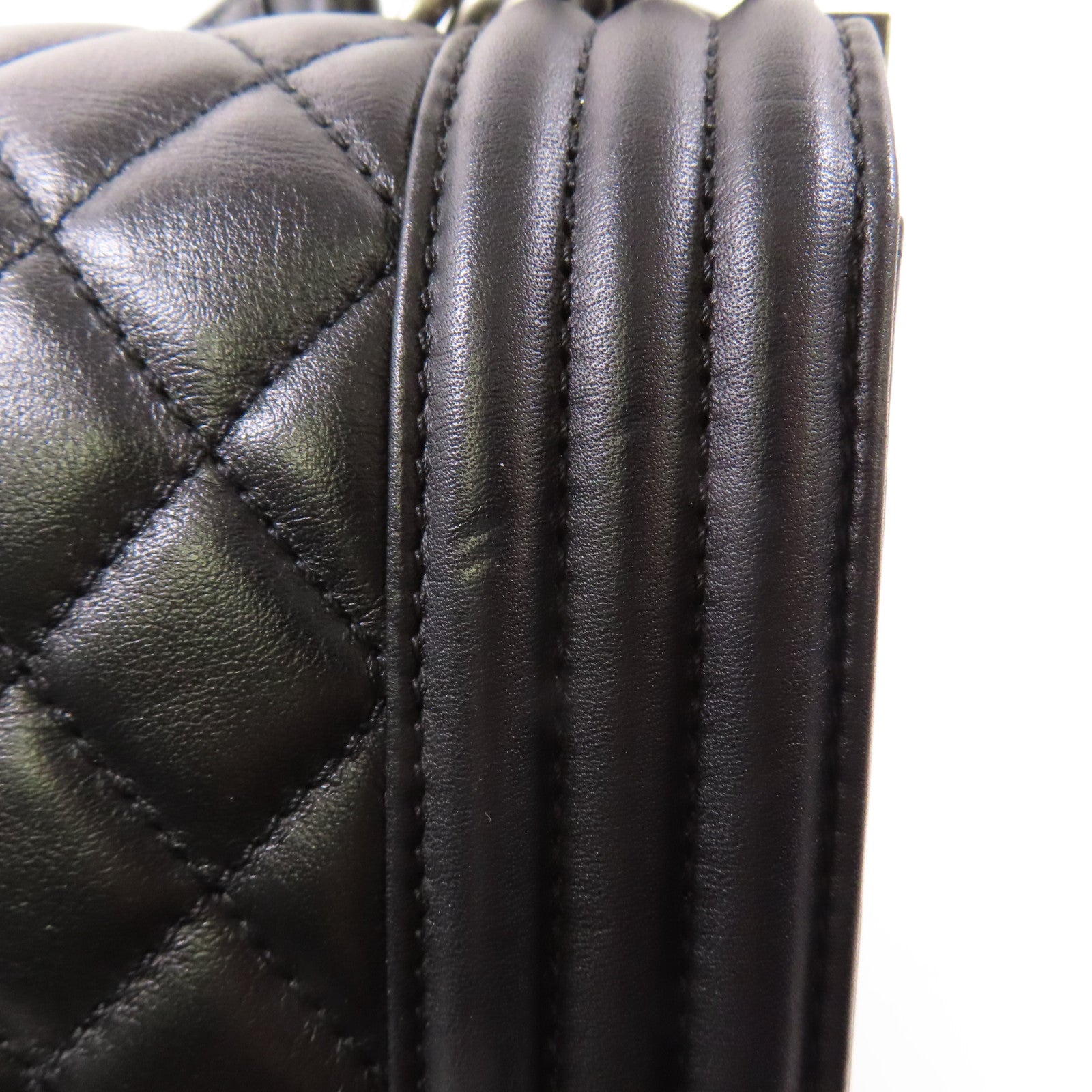 CHANEL 牛皮皮革Boy 25銀扣鏈帶肩背袋
