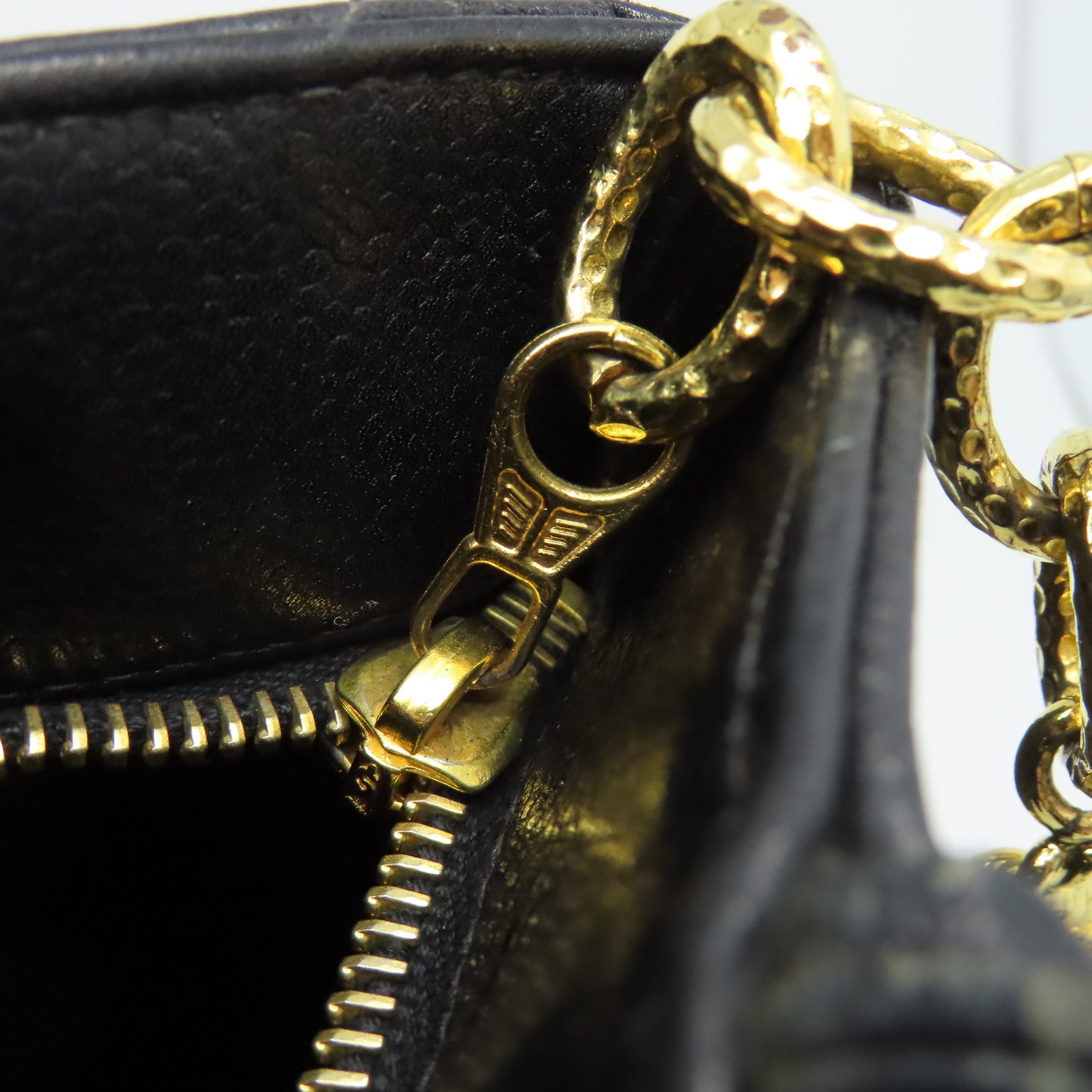 CHANEL 【激減優惠】菱格牛皮皮革Vintage Handbag金扣手挽袋黑色