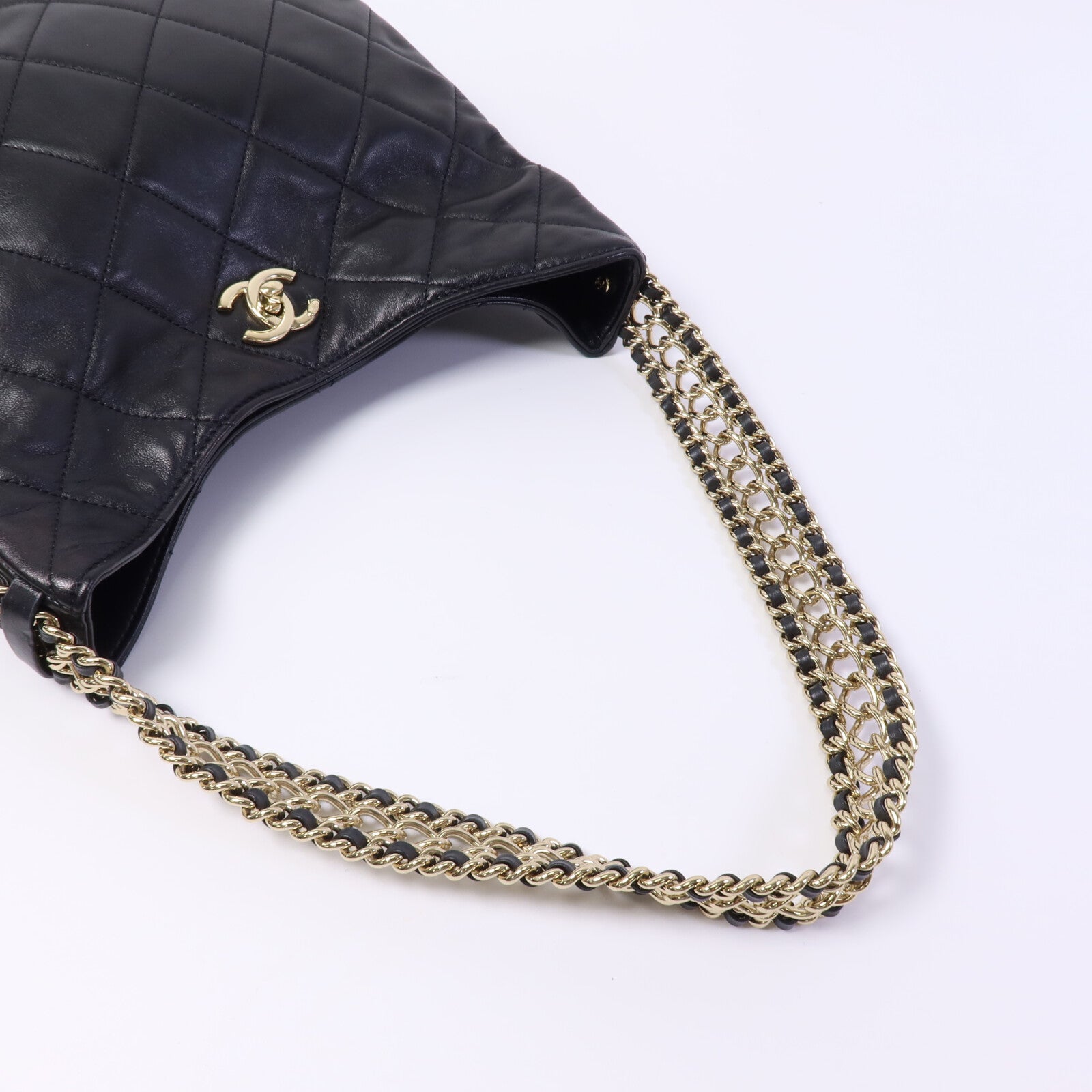 CHANEL 羊皮皮革22P Hobo肩背袋