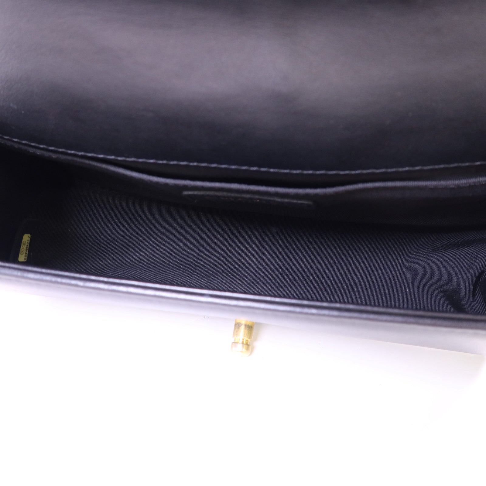 CHANEL 牛皮皮革Boy 25金扣鏈帶肩背袋