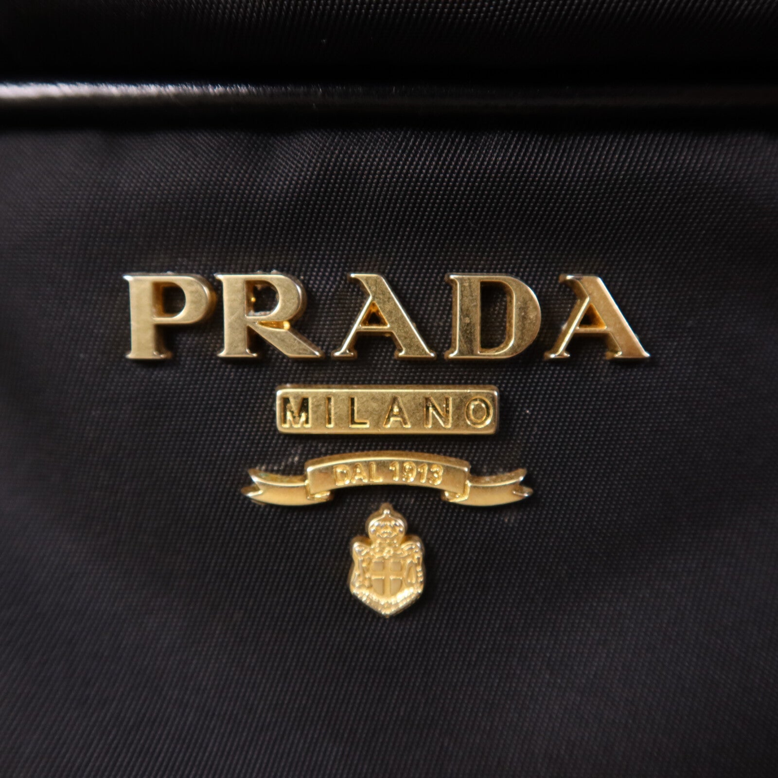 PRADA 尼龍Shoulder Bag金扣肩背袋