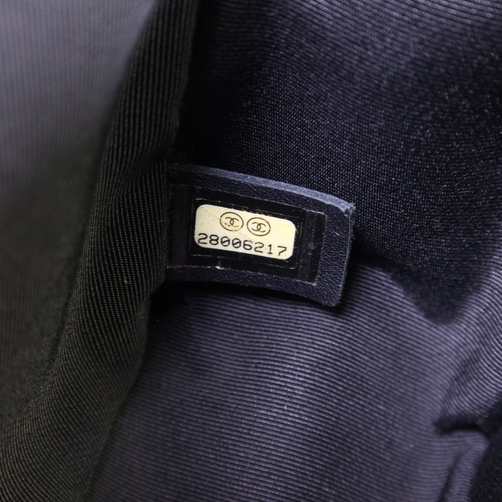 CHANEL 牛皮皮革Boy 25金扣鏈帶肩背袋