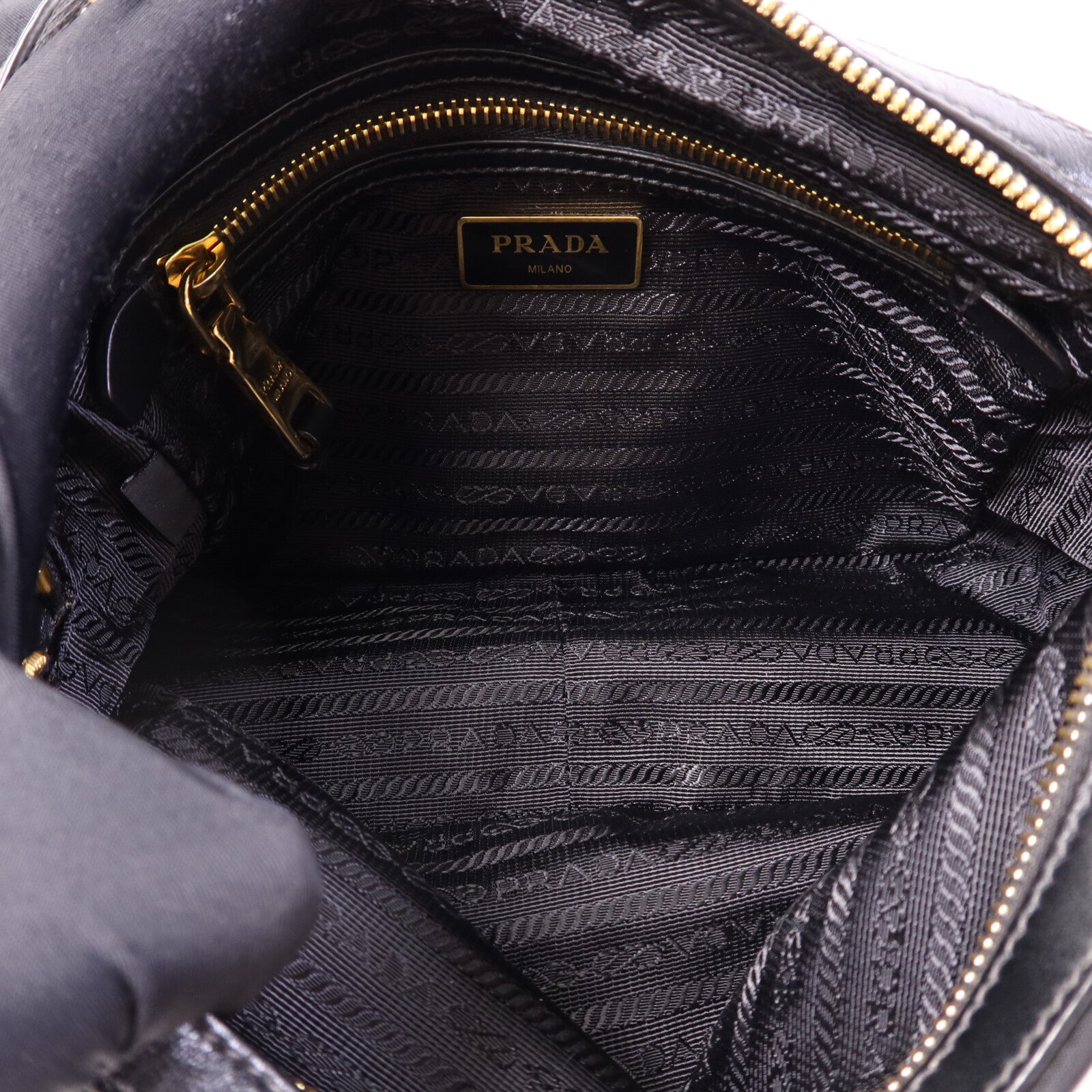 PRADA 尼龍Shoulder Bag金扣肩背袋