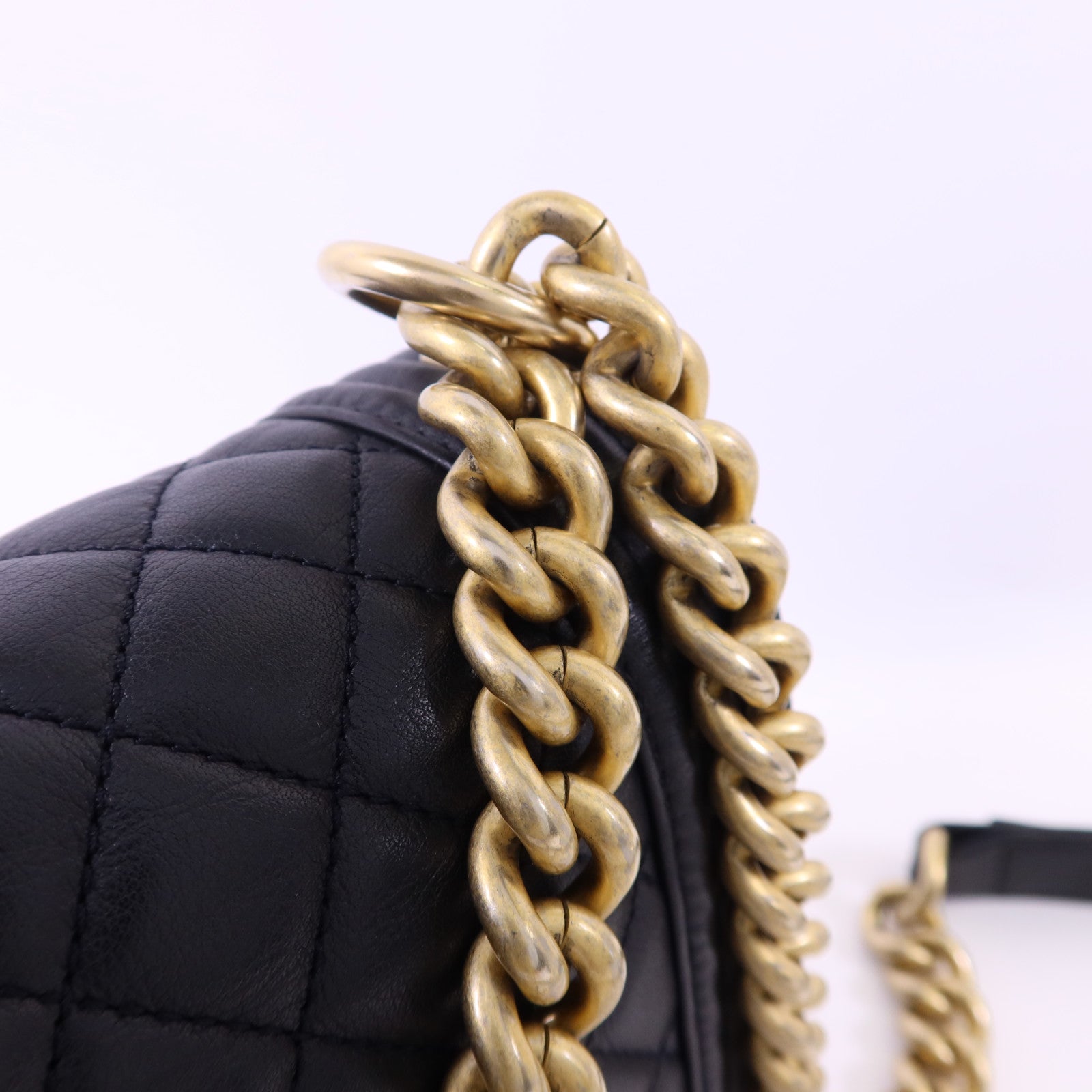 CHANEL 牛皮皮革Boy 25金扣鏈帶肩背袋