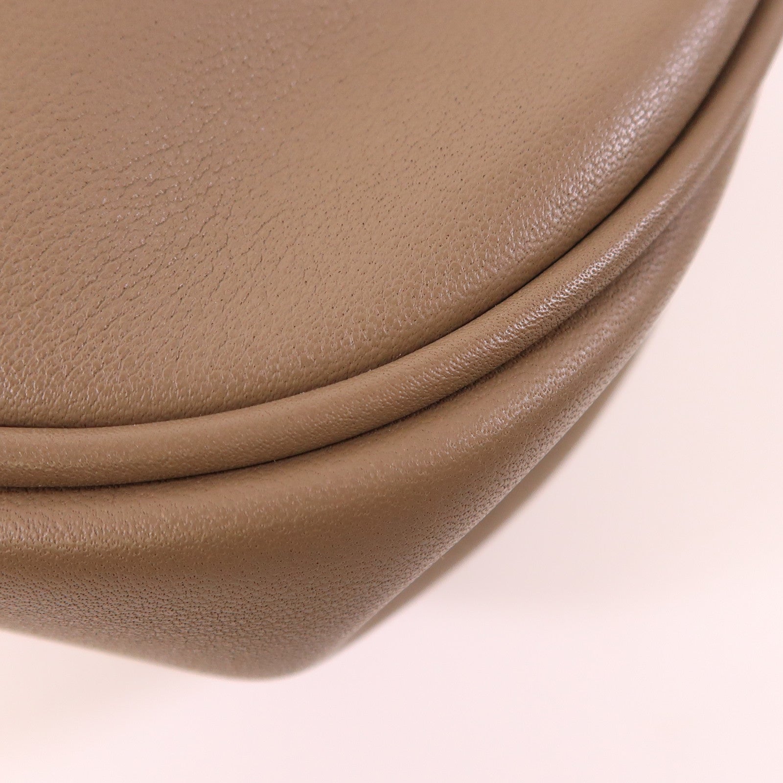 HERMES Swift皮革Kelly Moove金扣肩背袋Etoupe