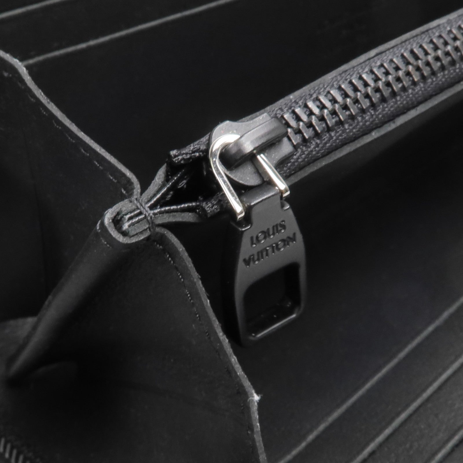 LOUIS VUITTON Aerogram Zippy Wallet Horizontal長錢包