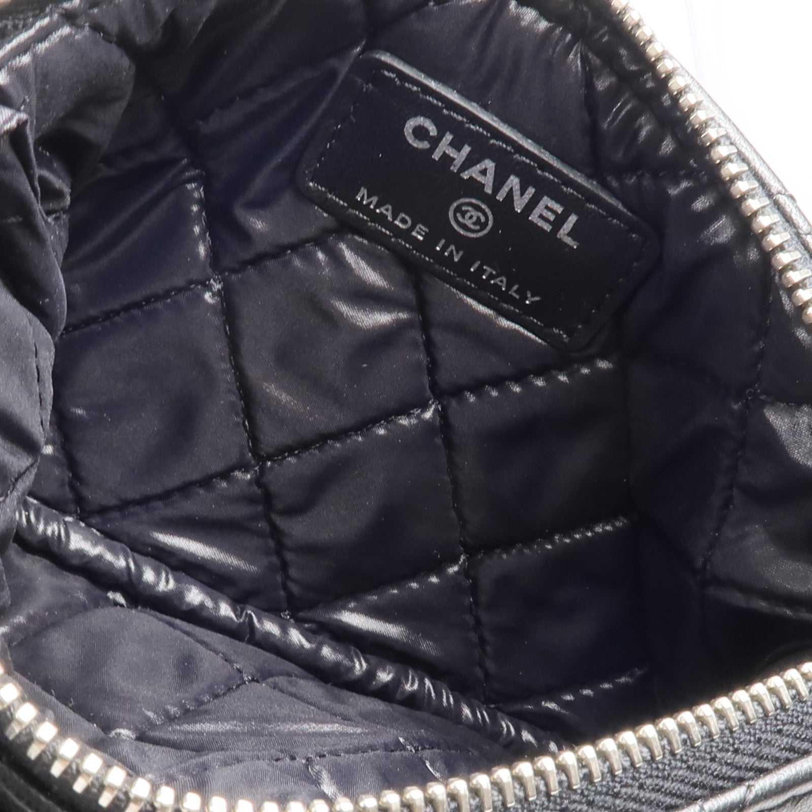 CHANEL 牛皮皮革Small Pouch小袋