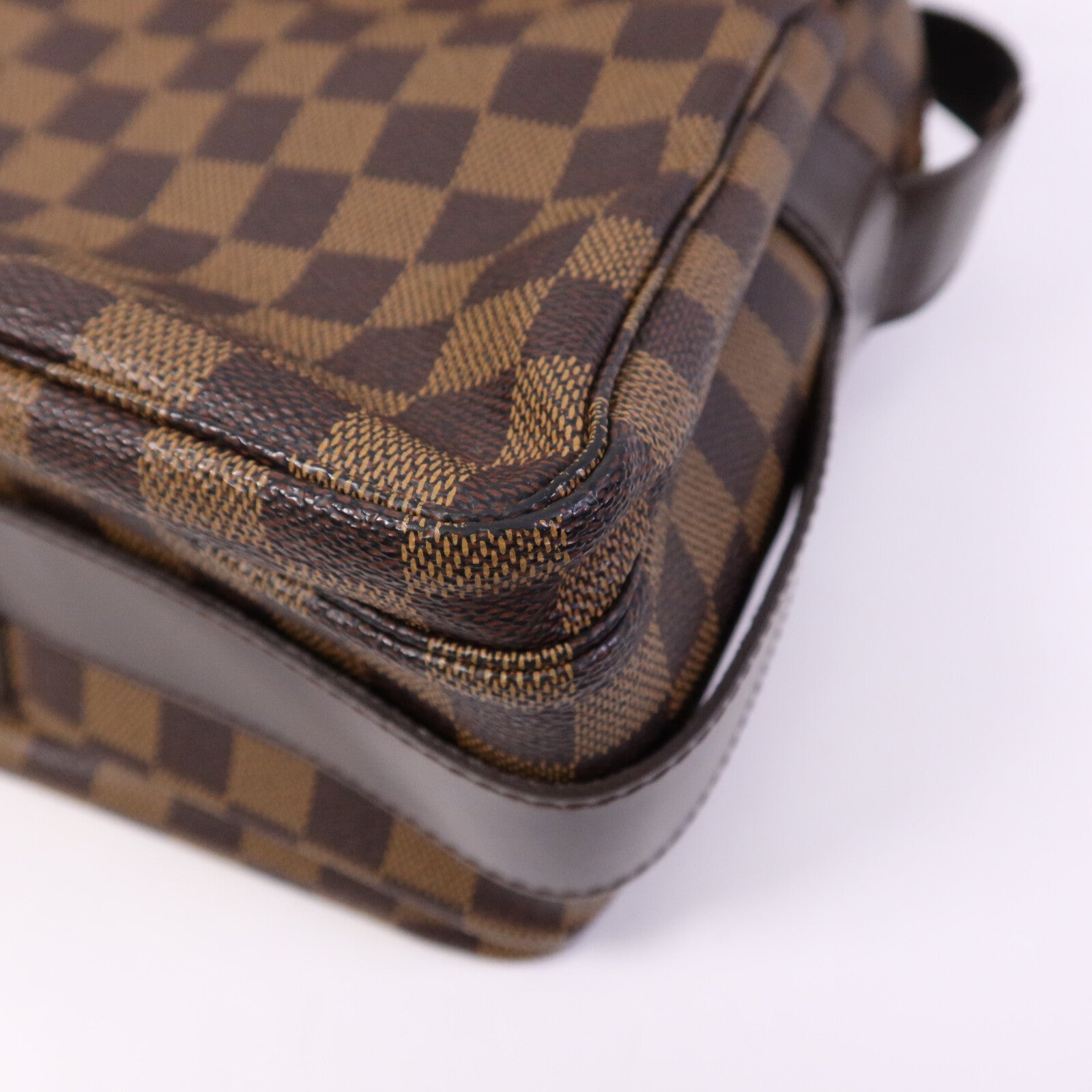 LOUIS VUITTON 【激減優惠】Damier Naviglio金扣肩背袋