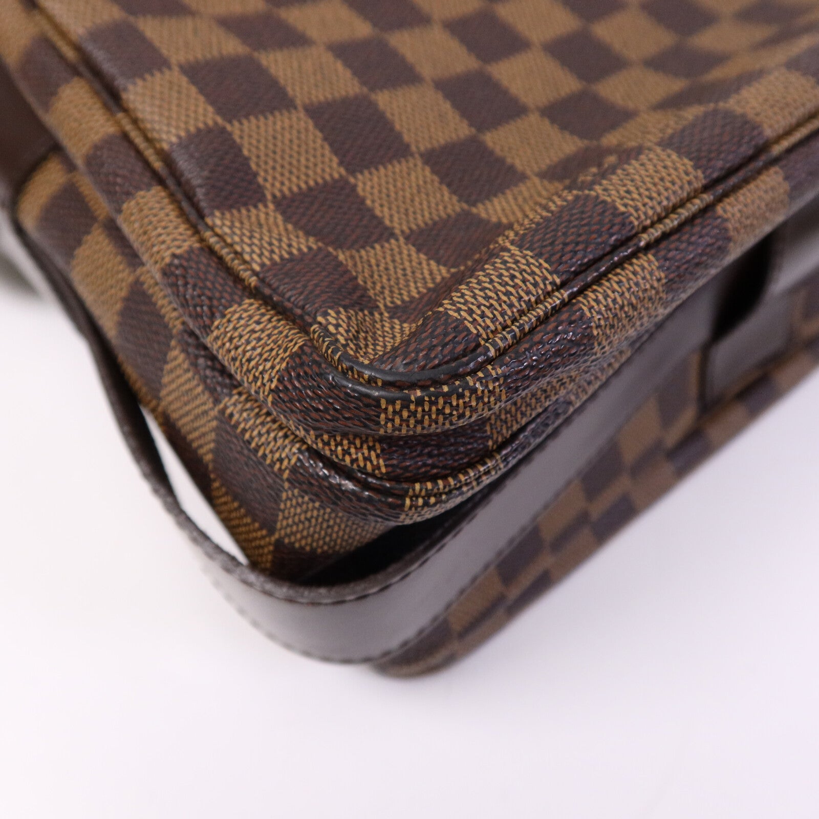 LOUIS VUITTON 【激減優惠】Damier Naviglio金扣肩背袋