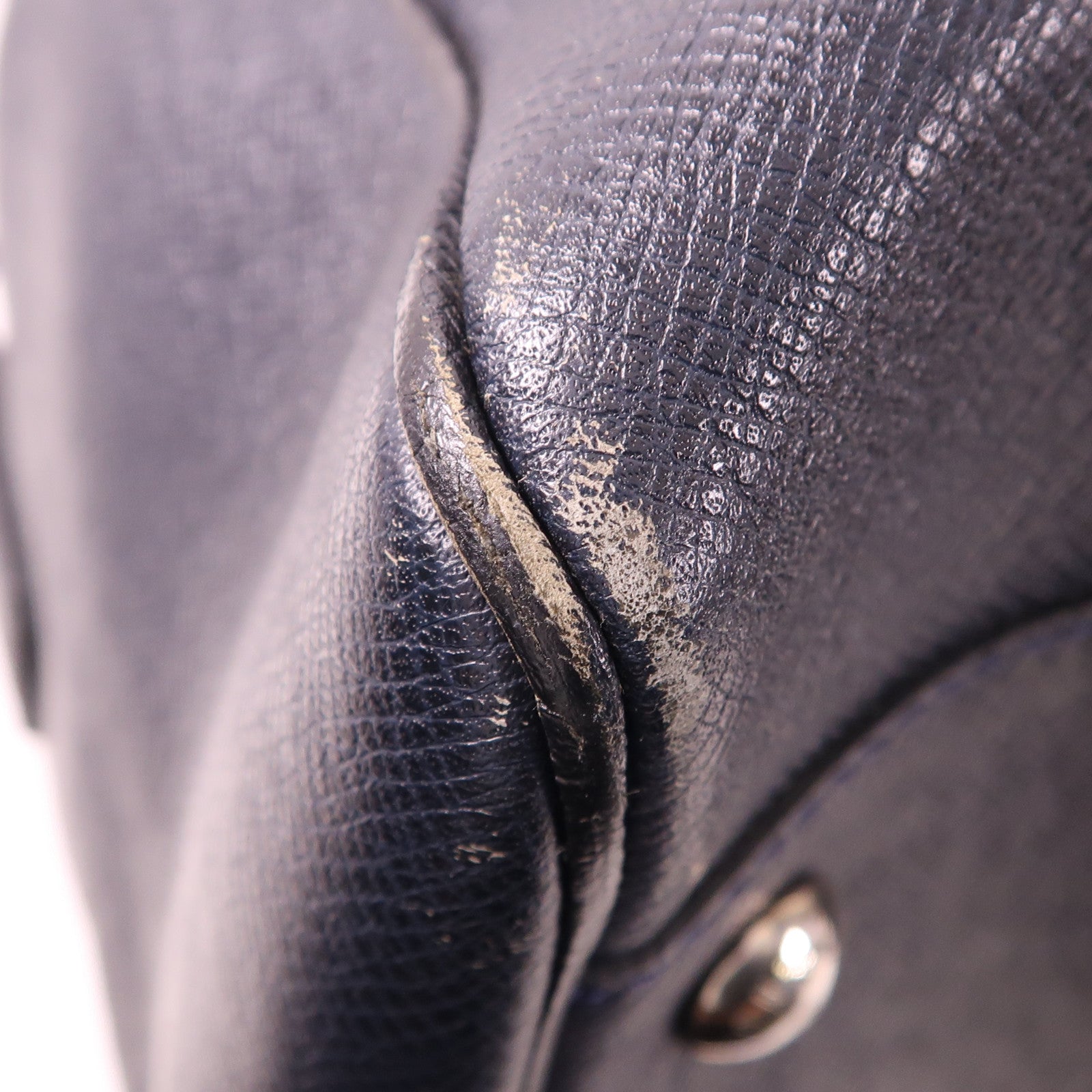 LOUIS VUITTON Taiga皮革Taiga Neo Kendall銀扣手挽肩背兩用袋