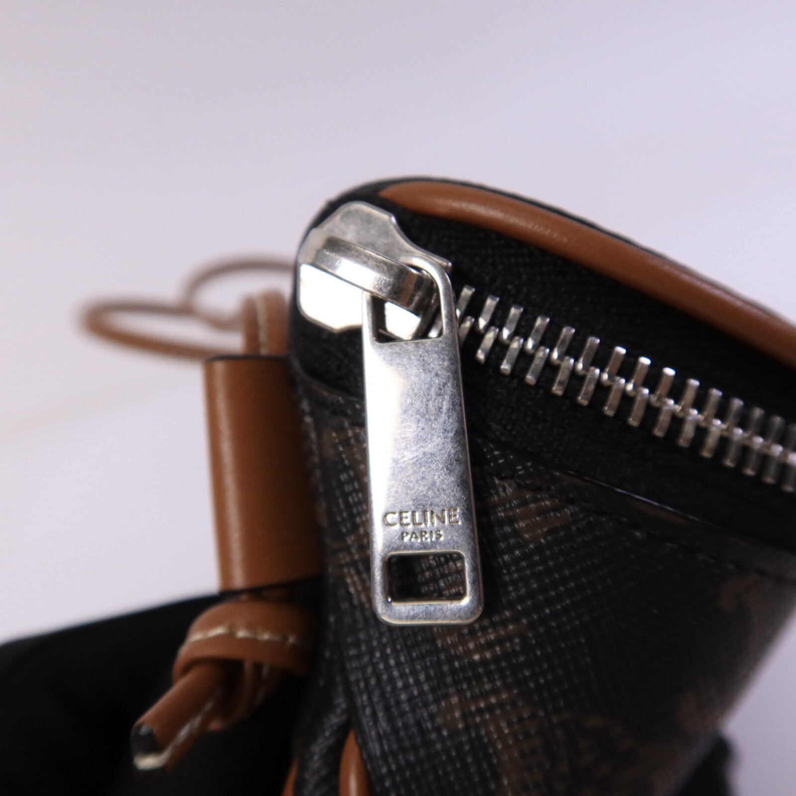 CELINE 塗層帆布Small Zipped Purse肩背袋
