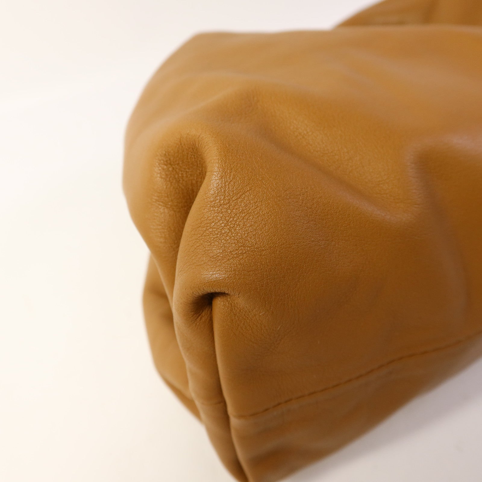 BOTTEGA VENETA 牛皮皮革Pouch Clutch Bag金扣手拿包