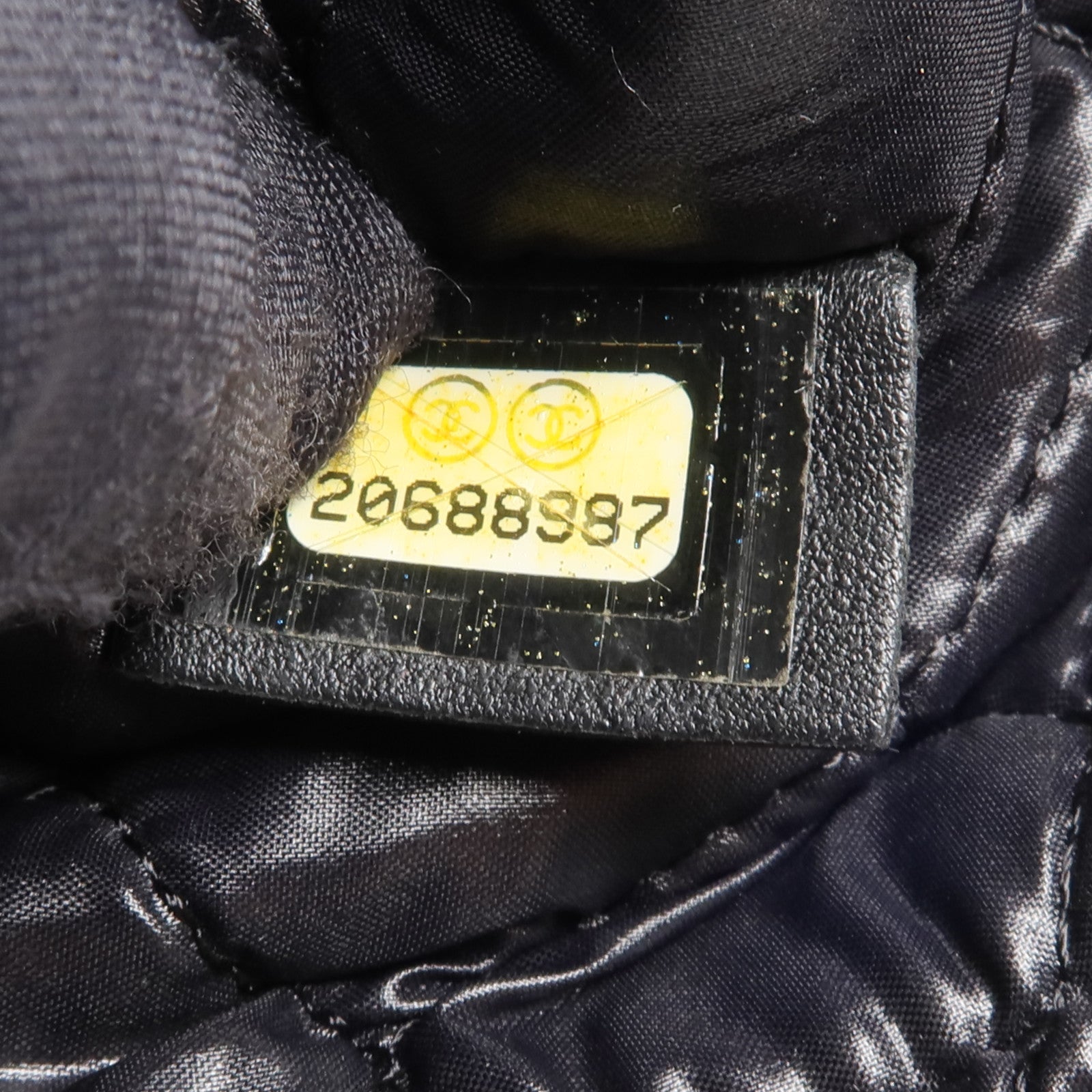 CHANEL 牛皮皮革Small Pouch小袋