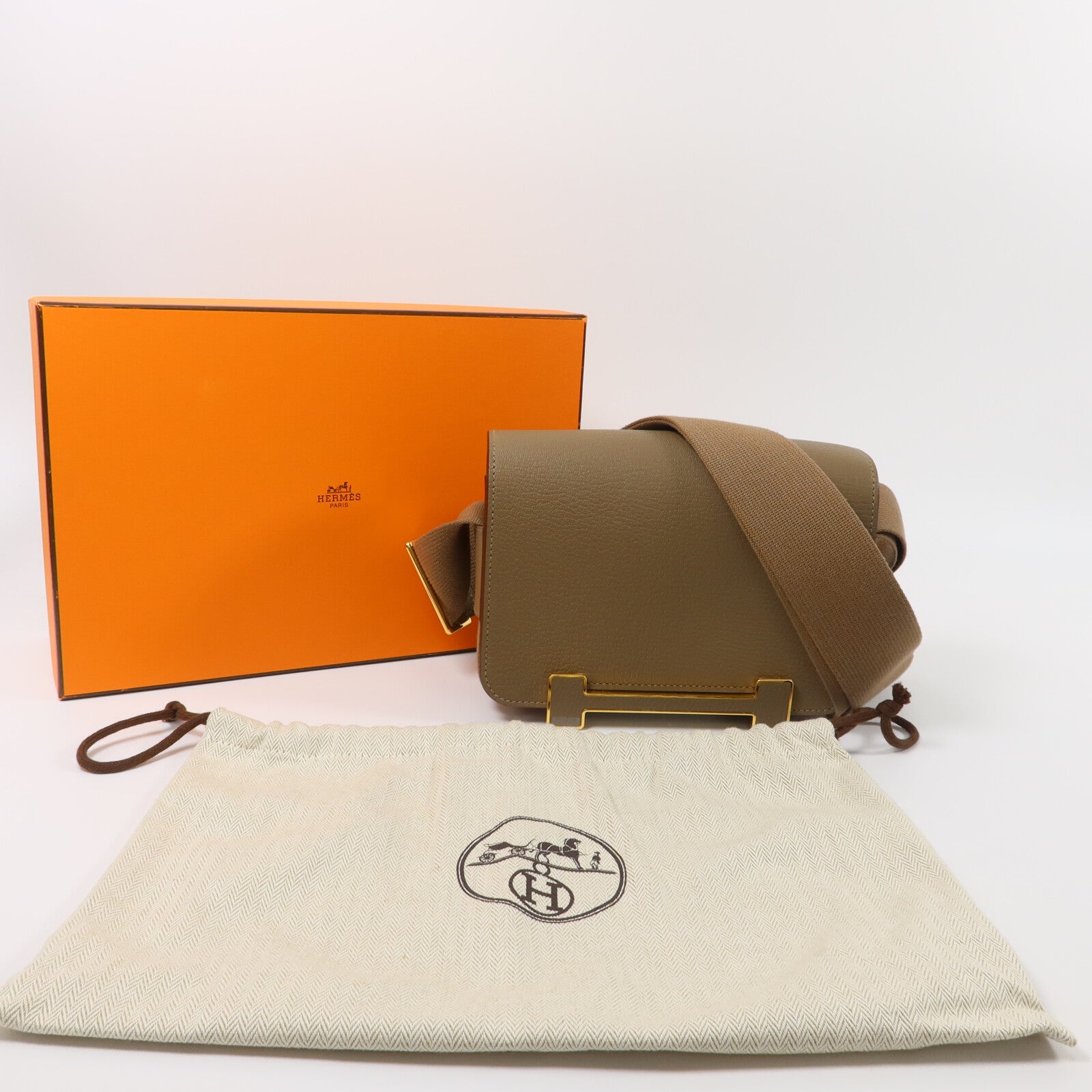 HERMES Chevre皮革Geta肩背袋Etoupe