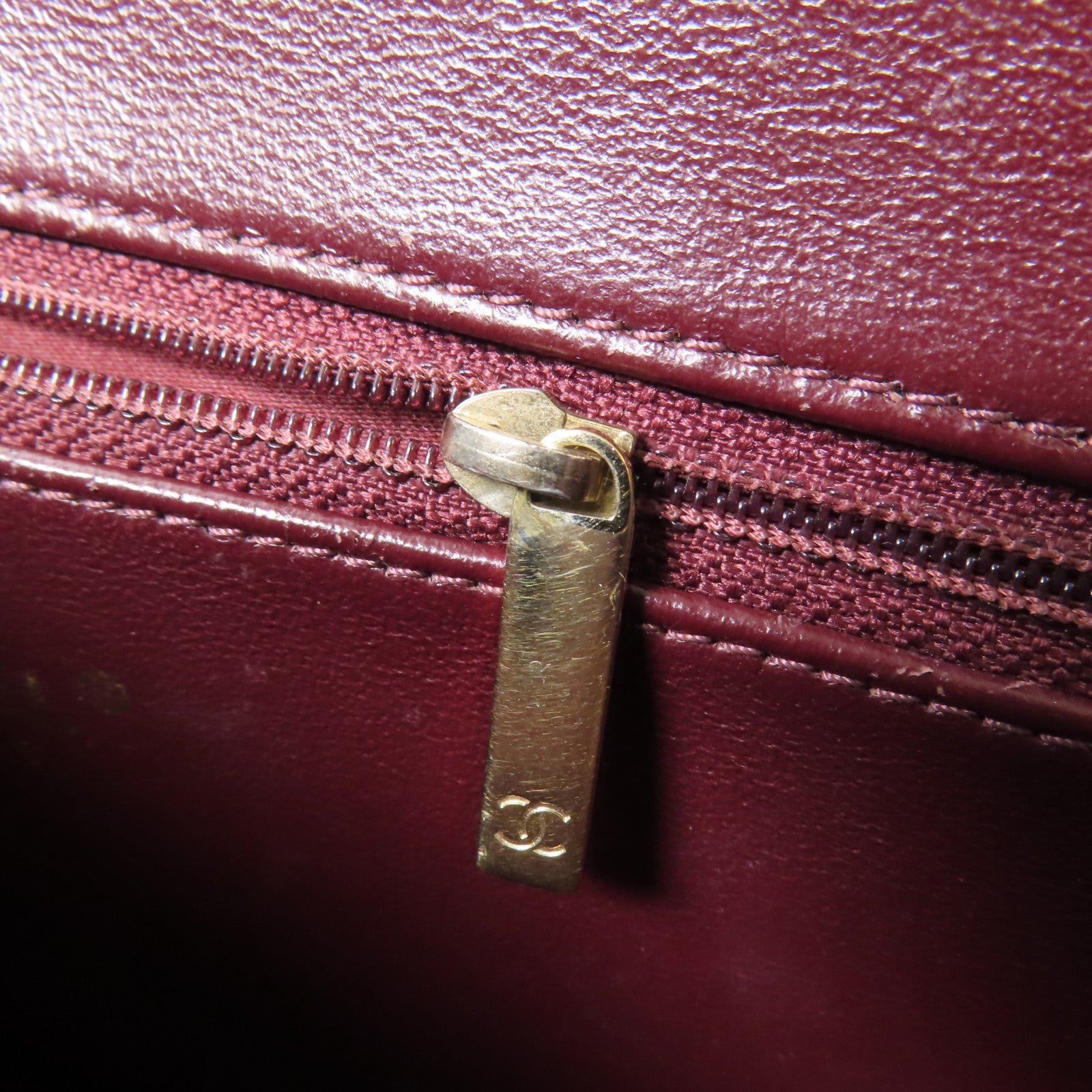 CHANEL 牛皮皮革Shoulder Bag金扣肩背袋