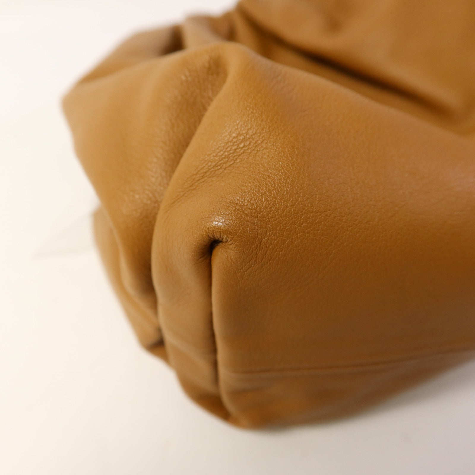 BOTTEGA VENETA 牛皮皮革Pouch Clutch Bag金扣手拿包
