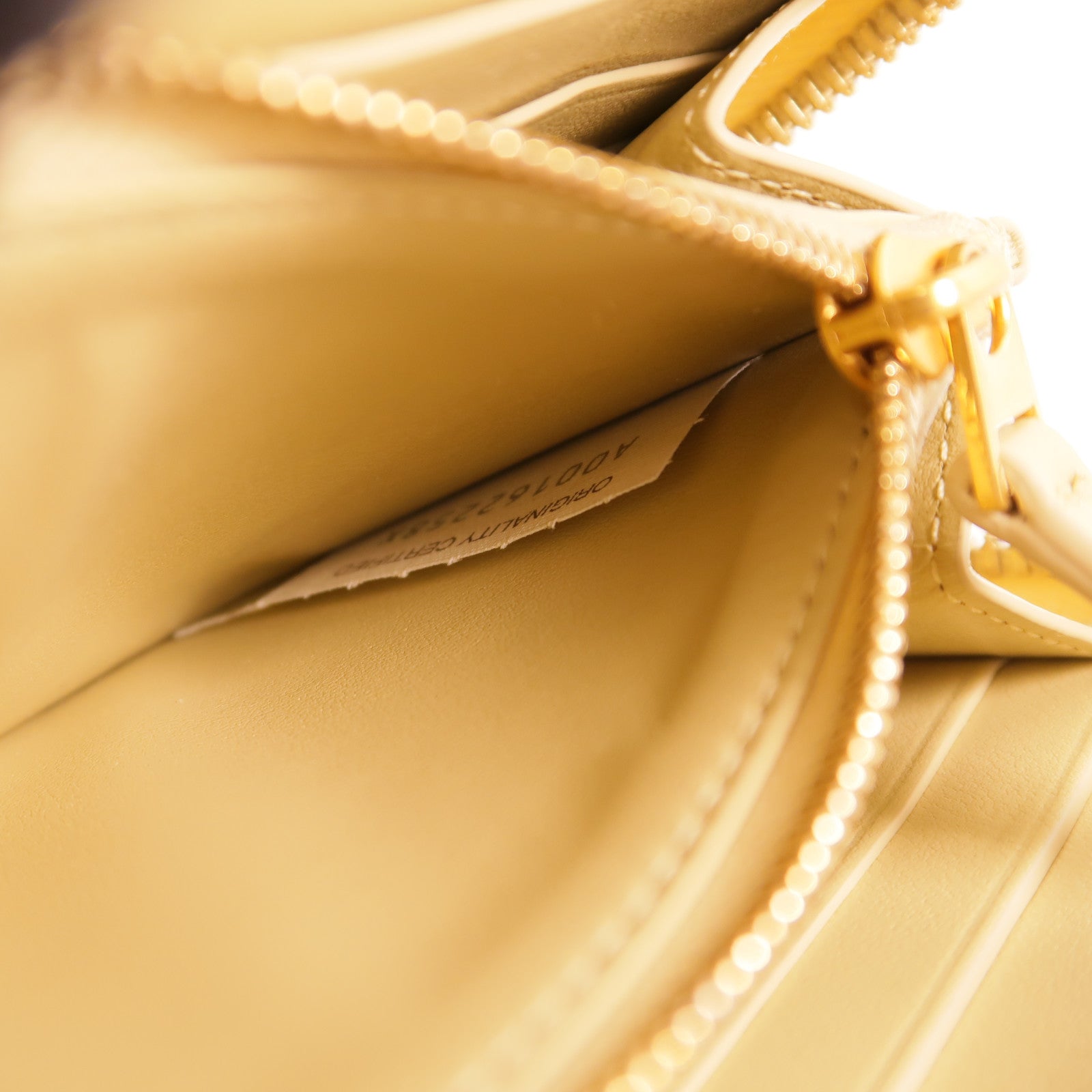 BOTTEGA VENETA 羊皮皮革Zipper Long Wallet長錢包