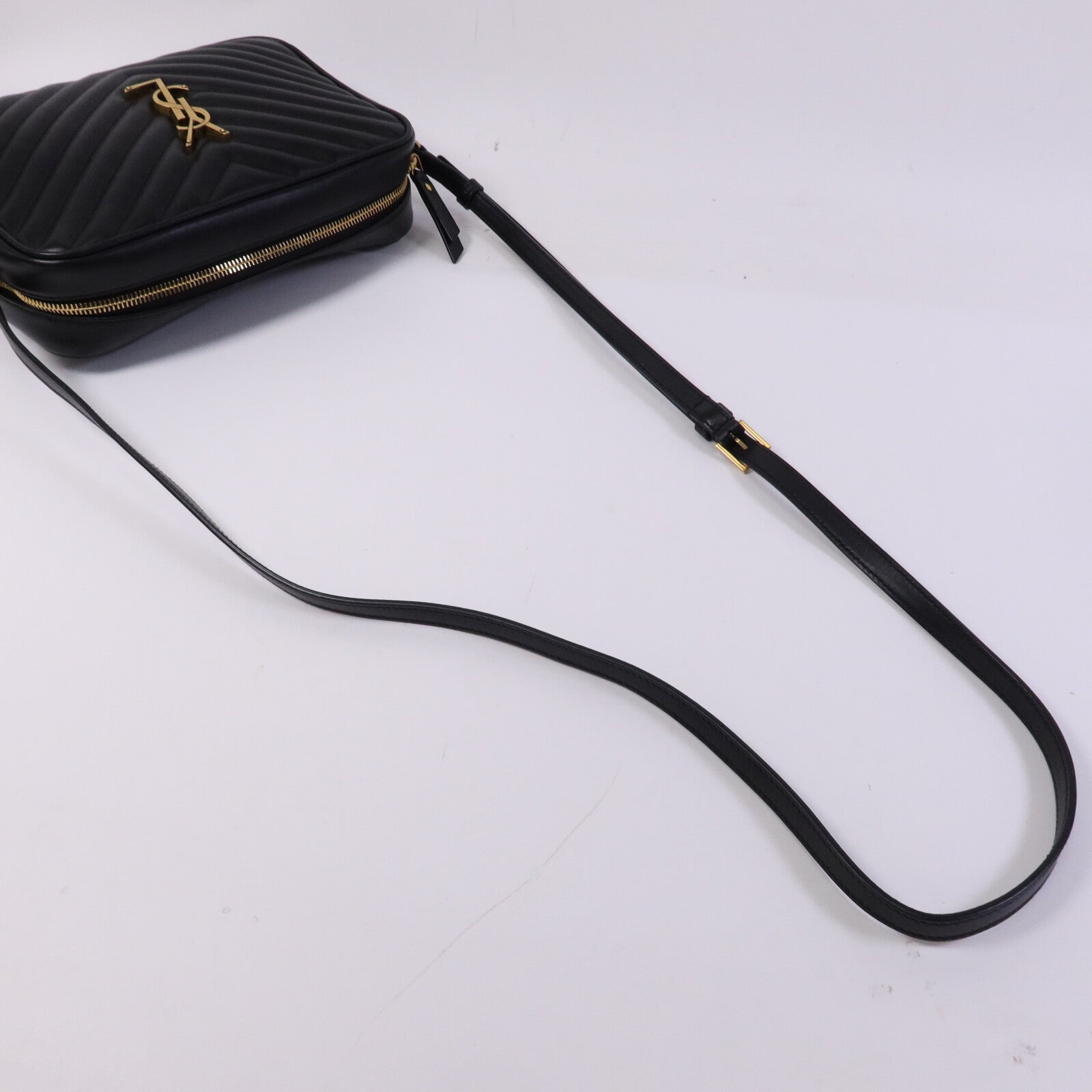 SAINT LAURENT 牛皮皮革LOU Camera Bag金扣肩背袋