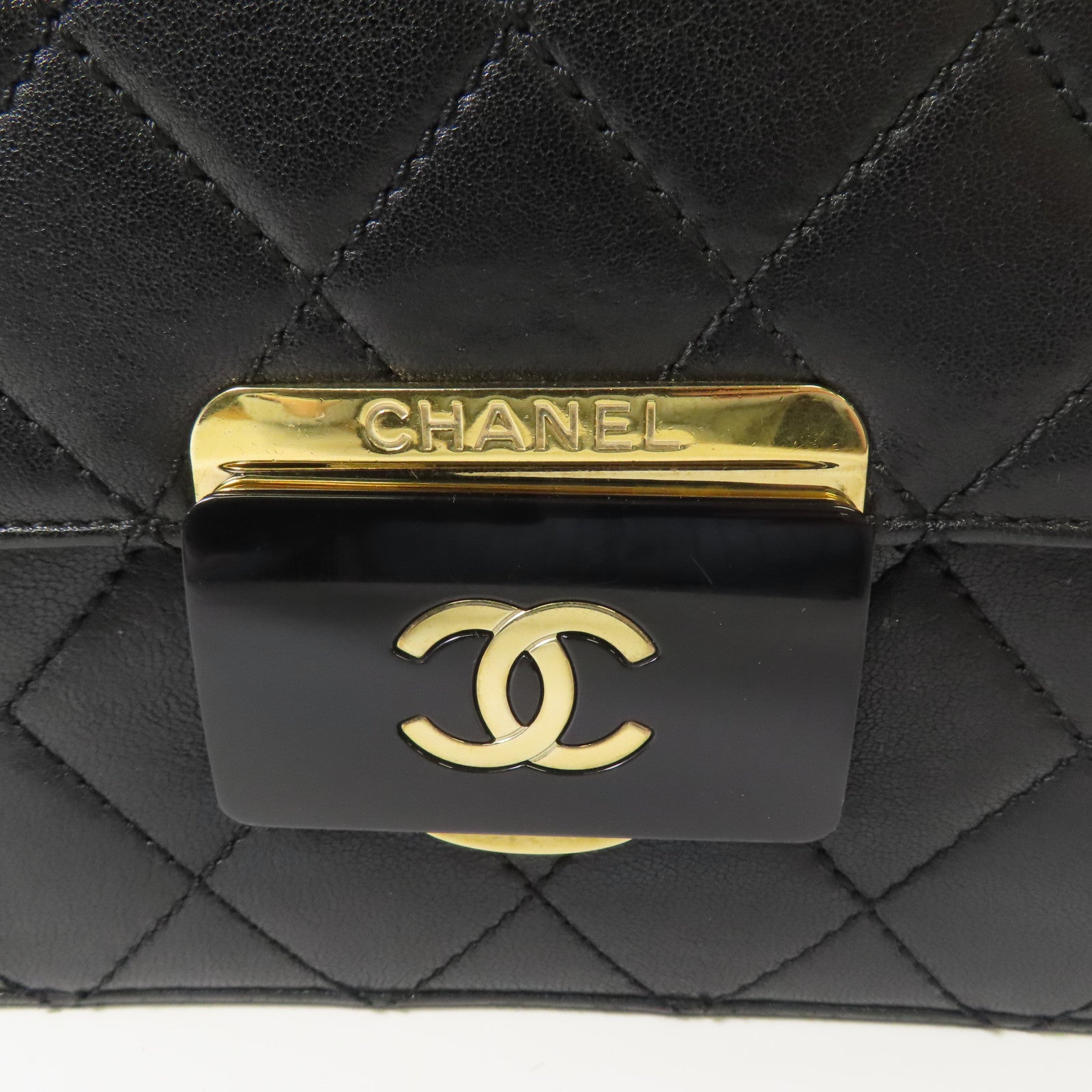 CHANEL 牛皮皮革Shoulder Bag金扣肩背袋