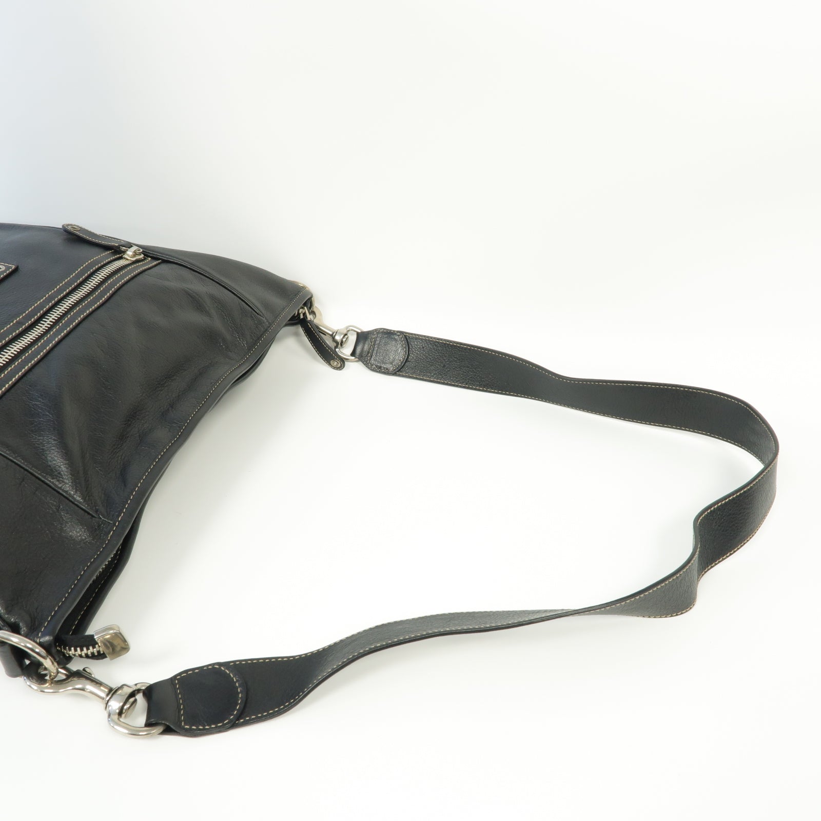 GUCCI 【激減優惠】牛皮皮革Shoulder Bag銀扣肩背袋黒色