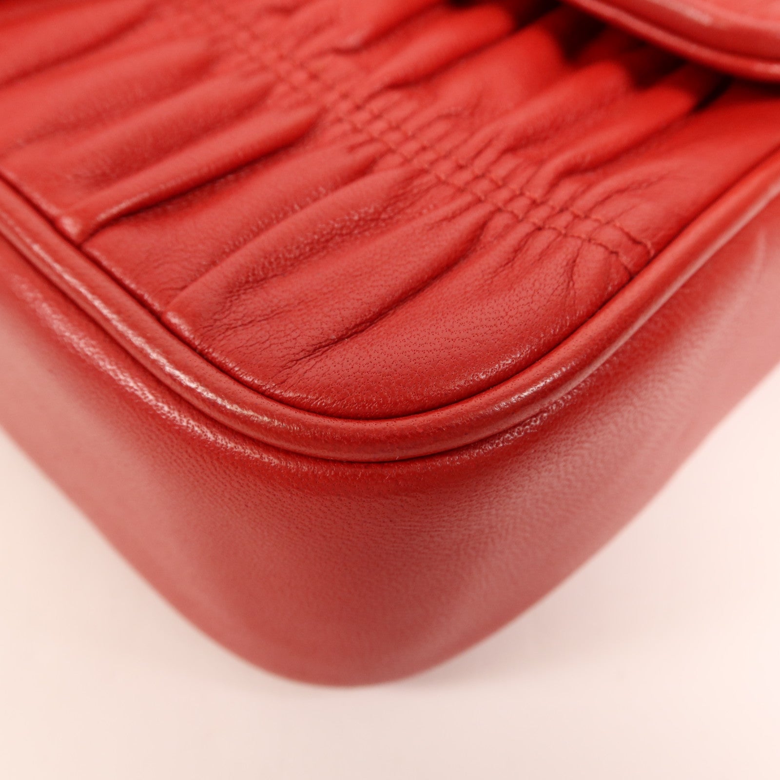 PRADA 牛皮皮革Chain Shoulder銀扣肩背袋