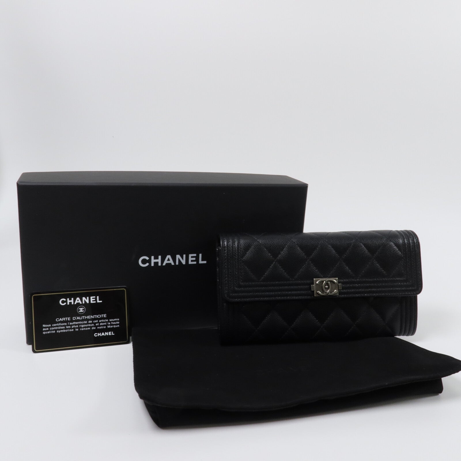 CHANEL 牛皮皮革Boy Long Wallet長錢包