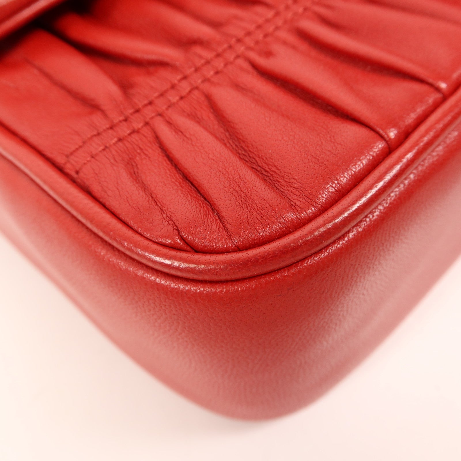 PRADA 牛皮皮革Chain Shoulder銀扣肩背袋