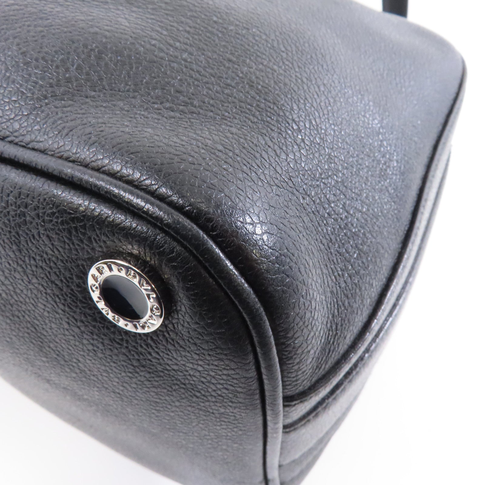 BVLGARI 【激減優惠】牛皮皮革Shoulder Bag銀扣肩背袋黑色
