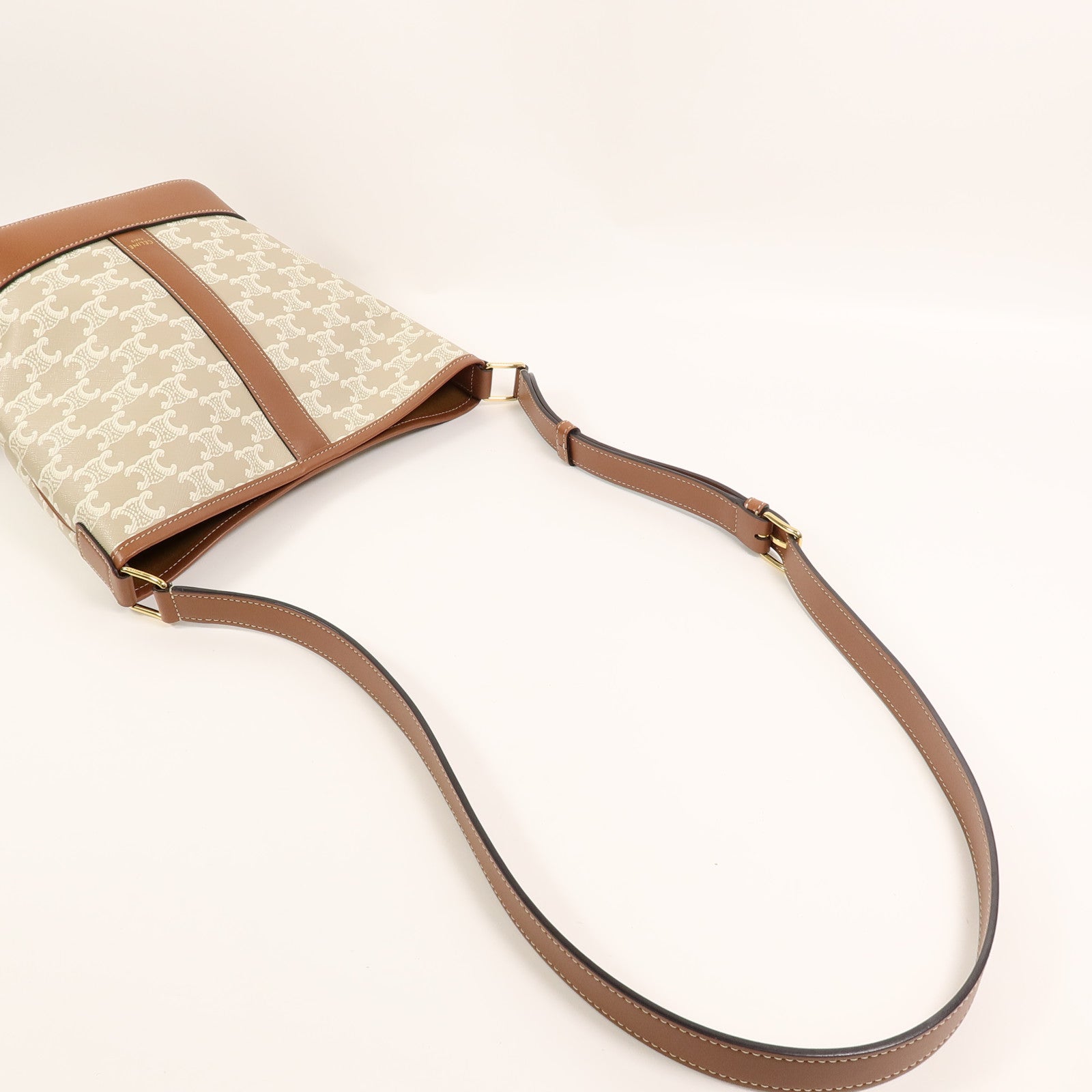 CELINE 塗層帆布Triomphe Bucket Bag Small肩背袋