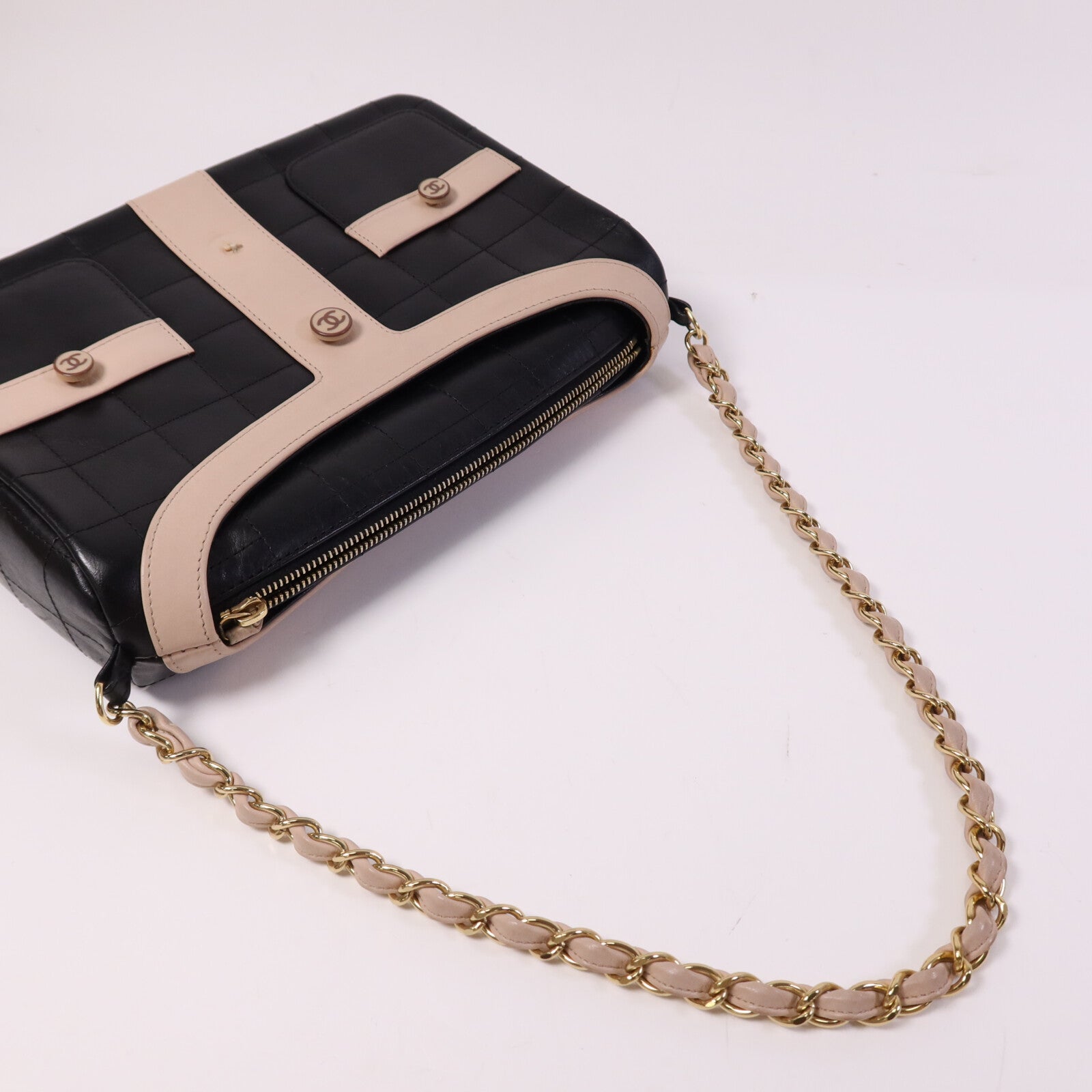 CHANEL 【激減優惠】牛皮皮革Mademoiselle Jacket Bag金扣肩背袋
