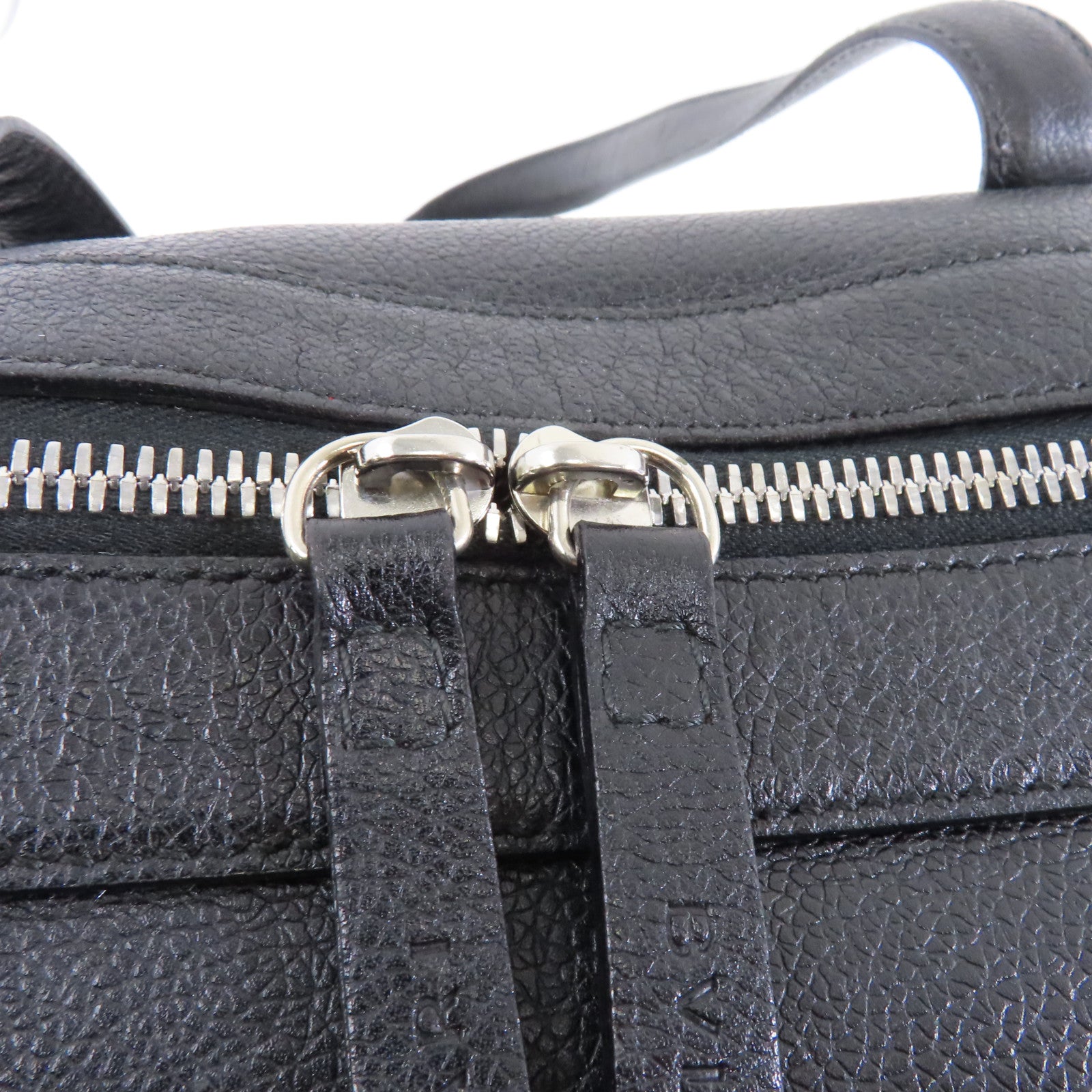 BVLGARI 【激減優惠】牛皮皮革Shoulder Bag銀扣肩背袋黑色