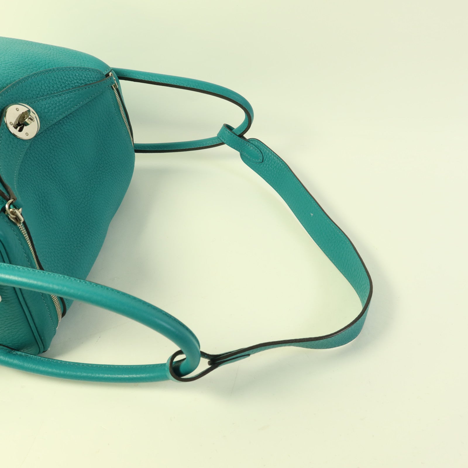 HERMES 【激減優惠】Clemence皮革Lindy 26銀扣手挽肩背兩用袋Bleu Paon