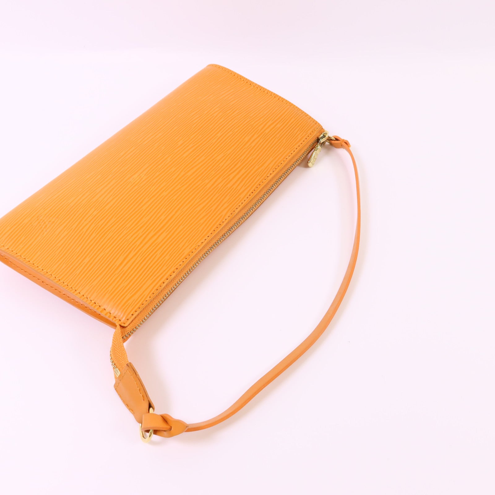 LOUIS VUITTON Epi Pochette Accessoires金扣肩背袋
