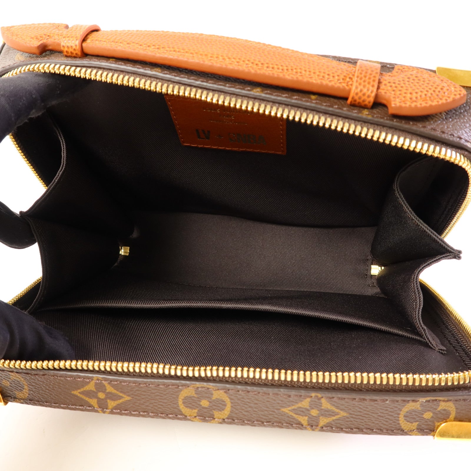 LOUIS VUITTON Monogram LVxNBA Handle Trunk Bag金扣手挽肩背兩用袋