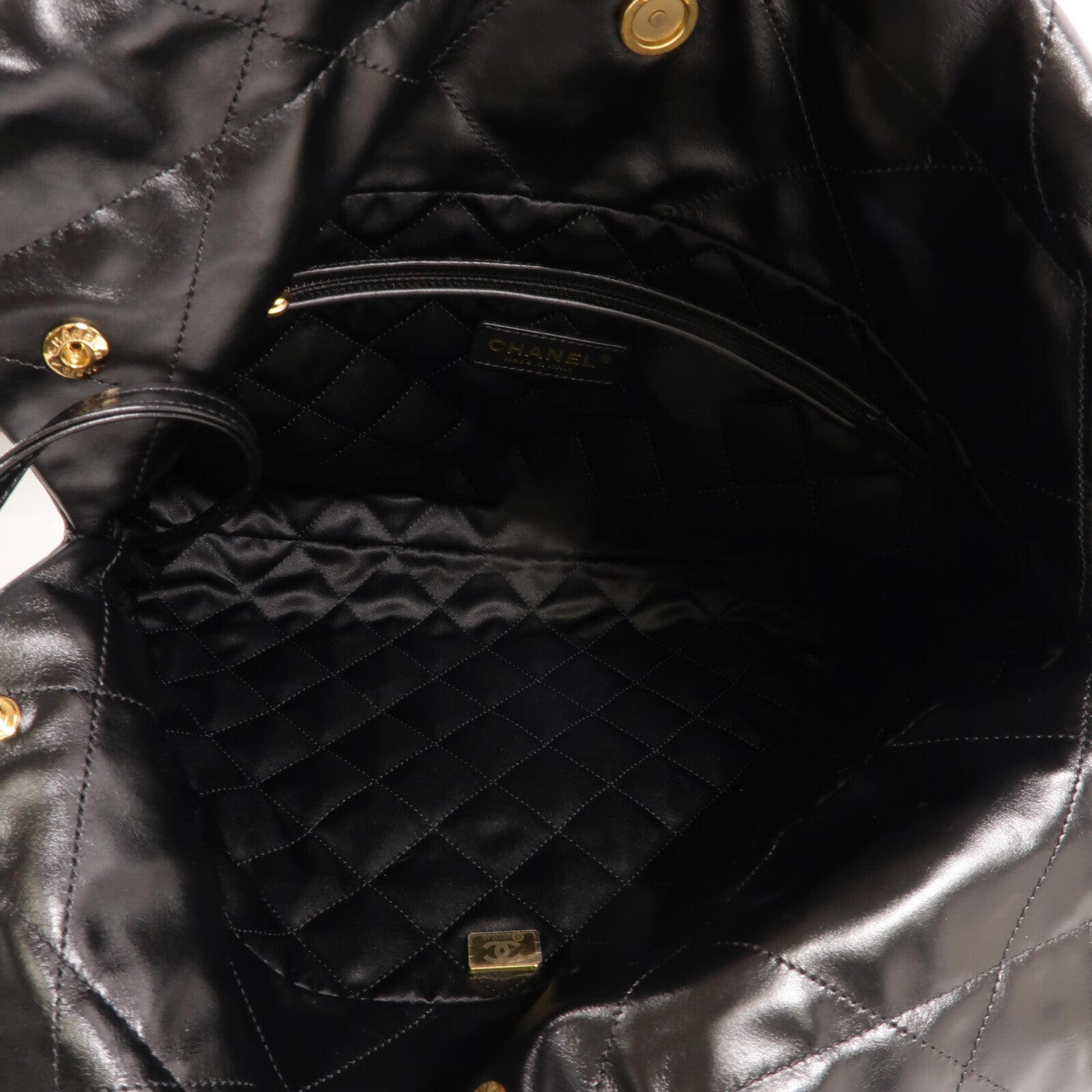 CHANEL 牛皮皮革Chanel 22 Small鏈帶肩背袋